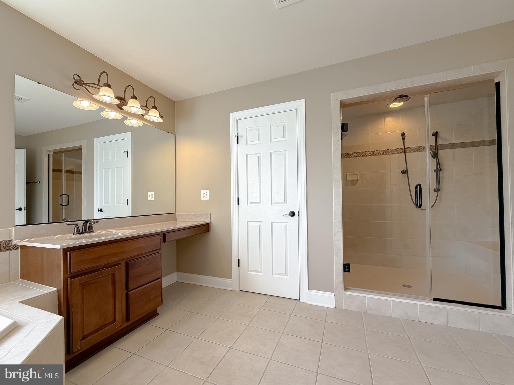 LEONARDS GRANT - Residential