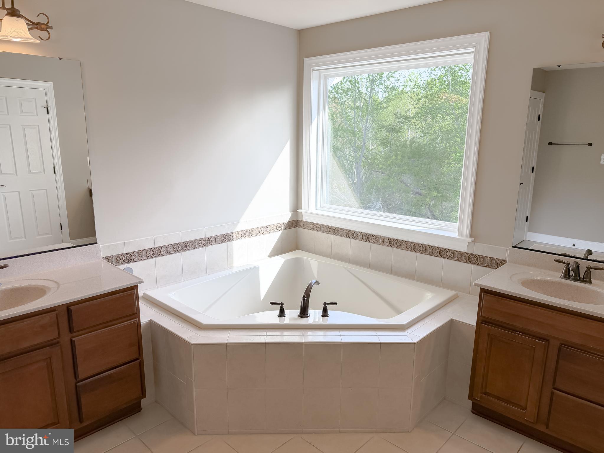 LEONARDS GRANT - Residential