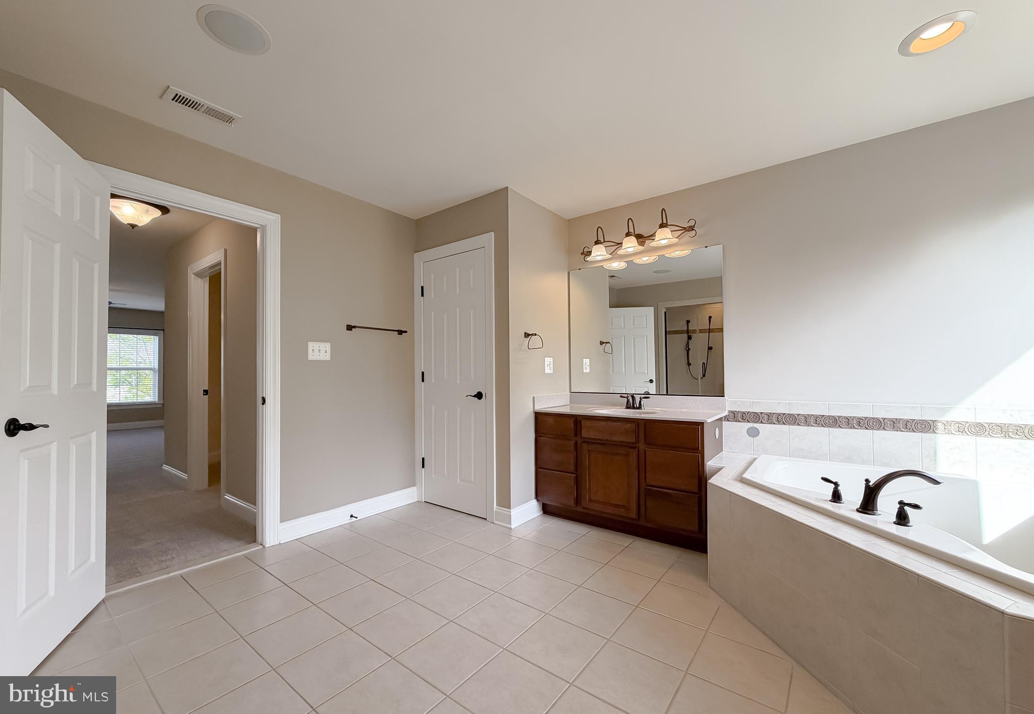 LEONARDS GRANT - Residential