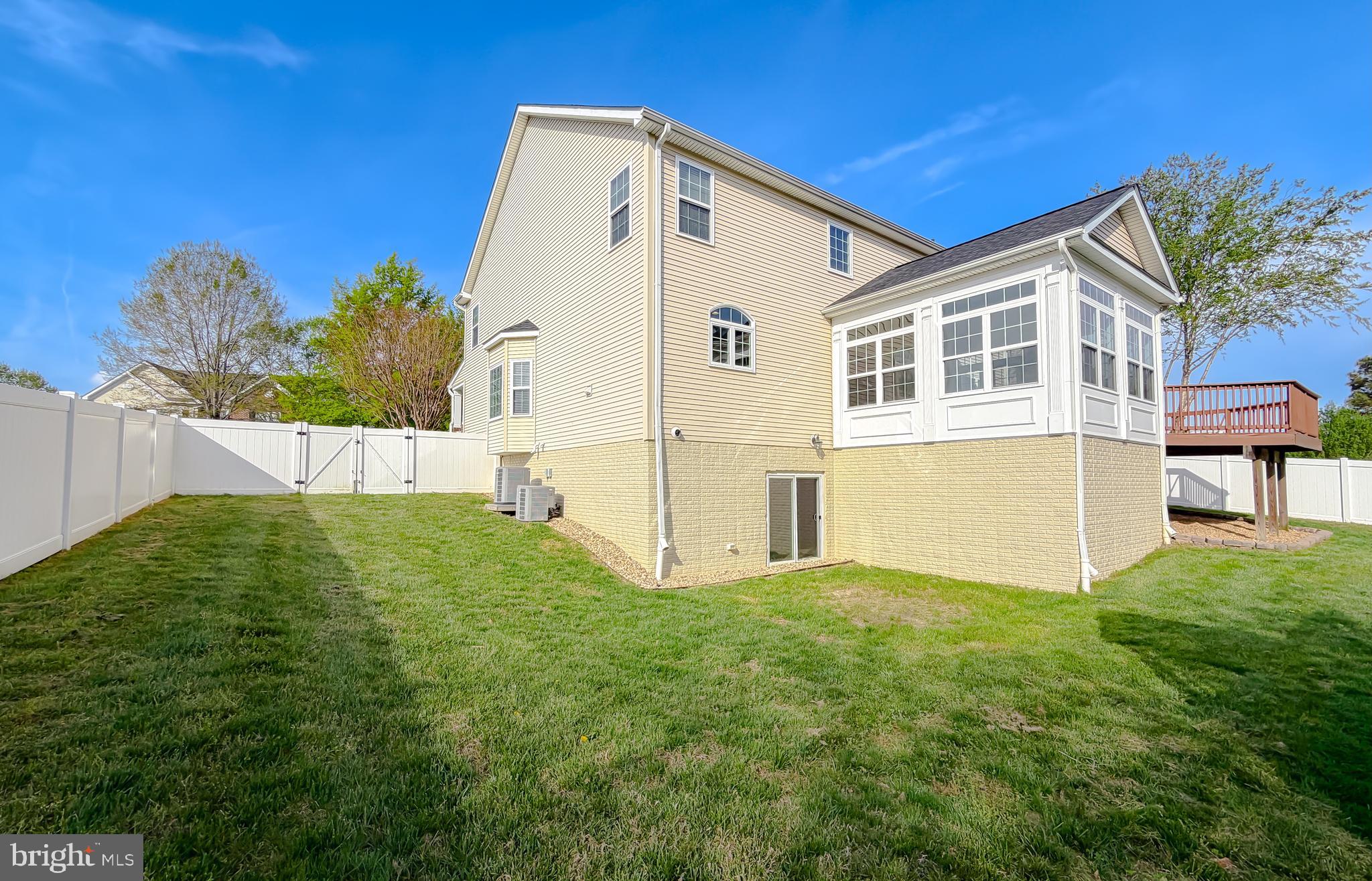 LEONARDS GRANT - Residential