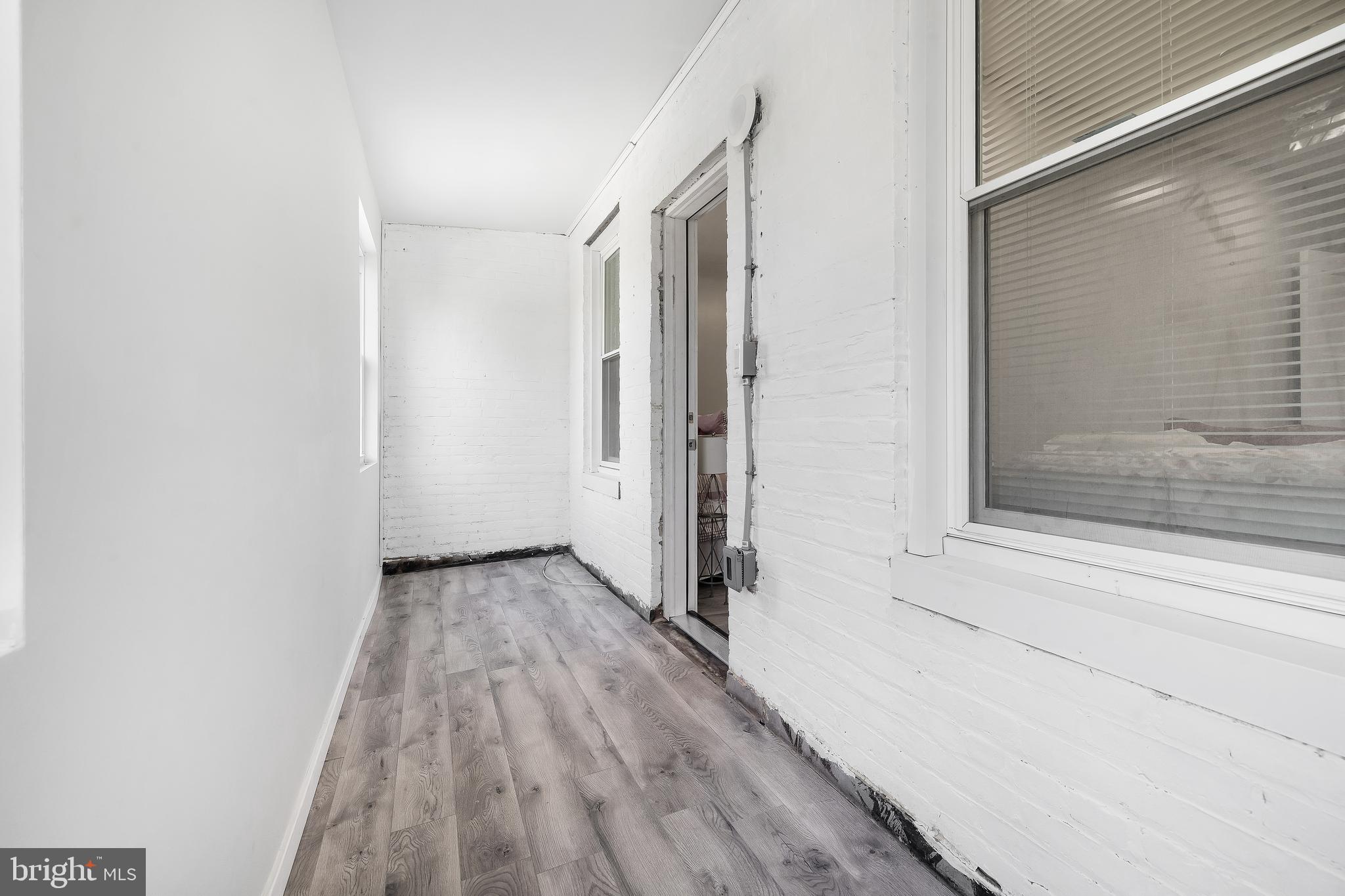 BROADWAY EAST - Residential