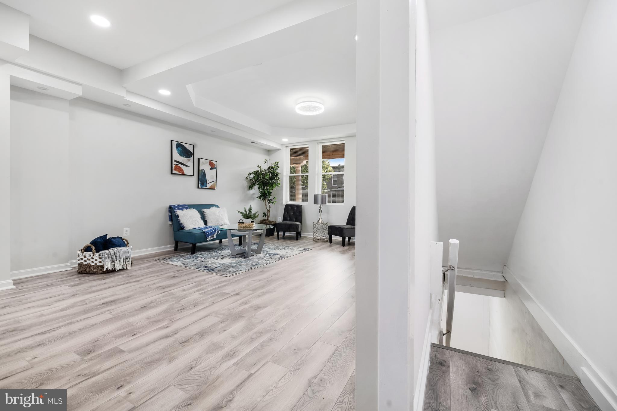BROADWAY EAST - Residential