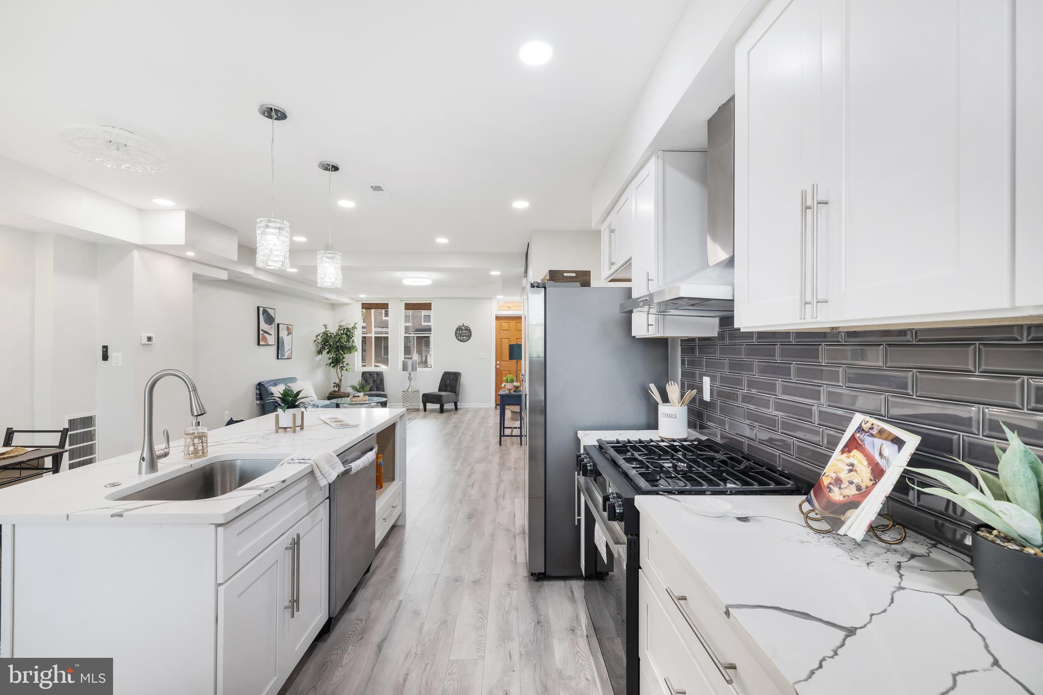 BROADWAY EAST - Residential