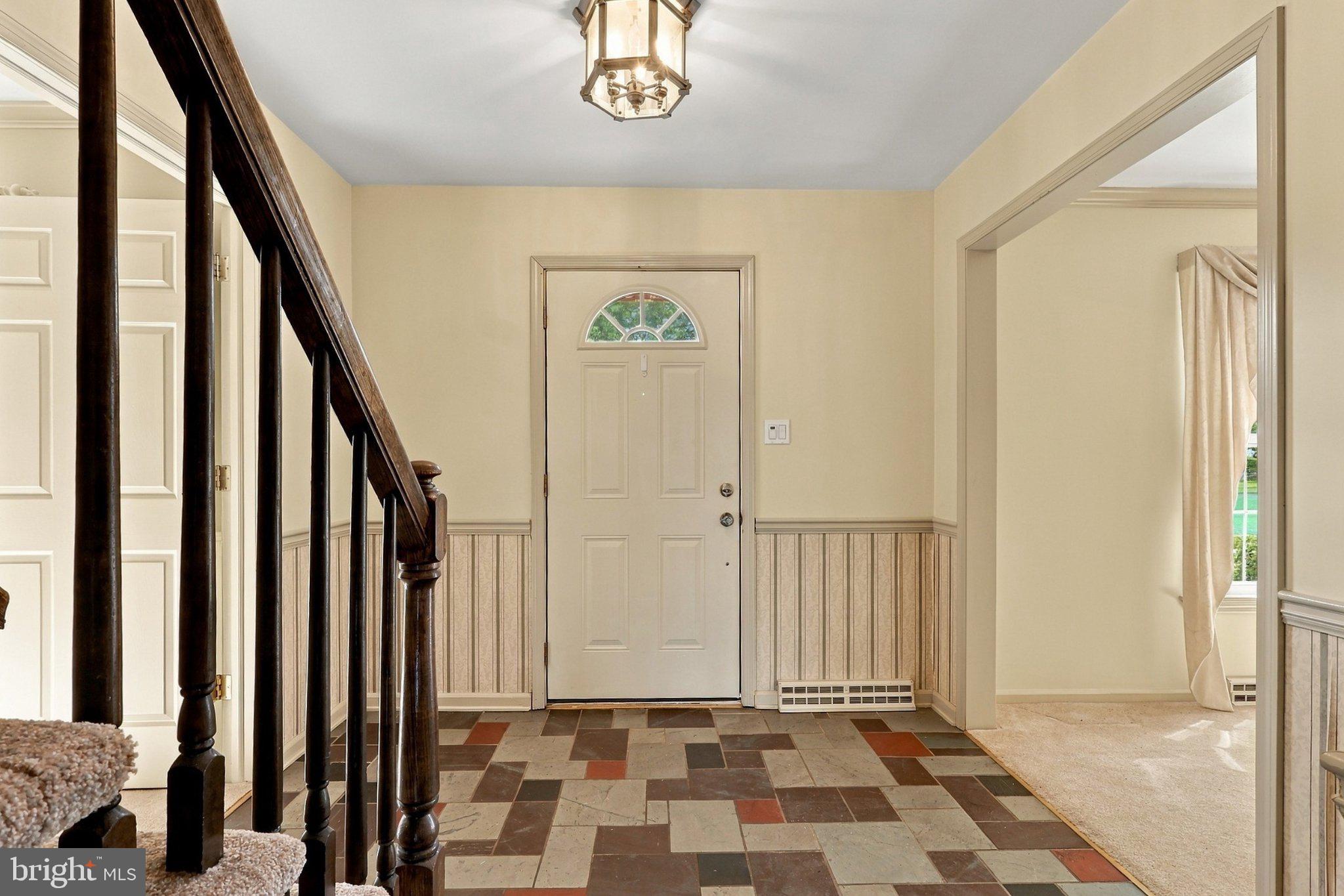 1285 CLEARVIEW CIRCLE