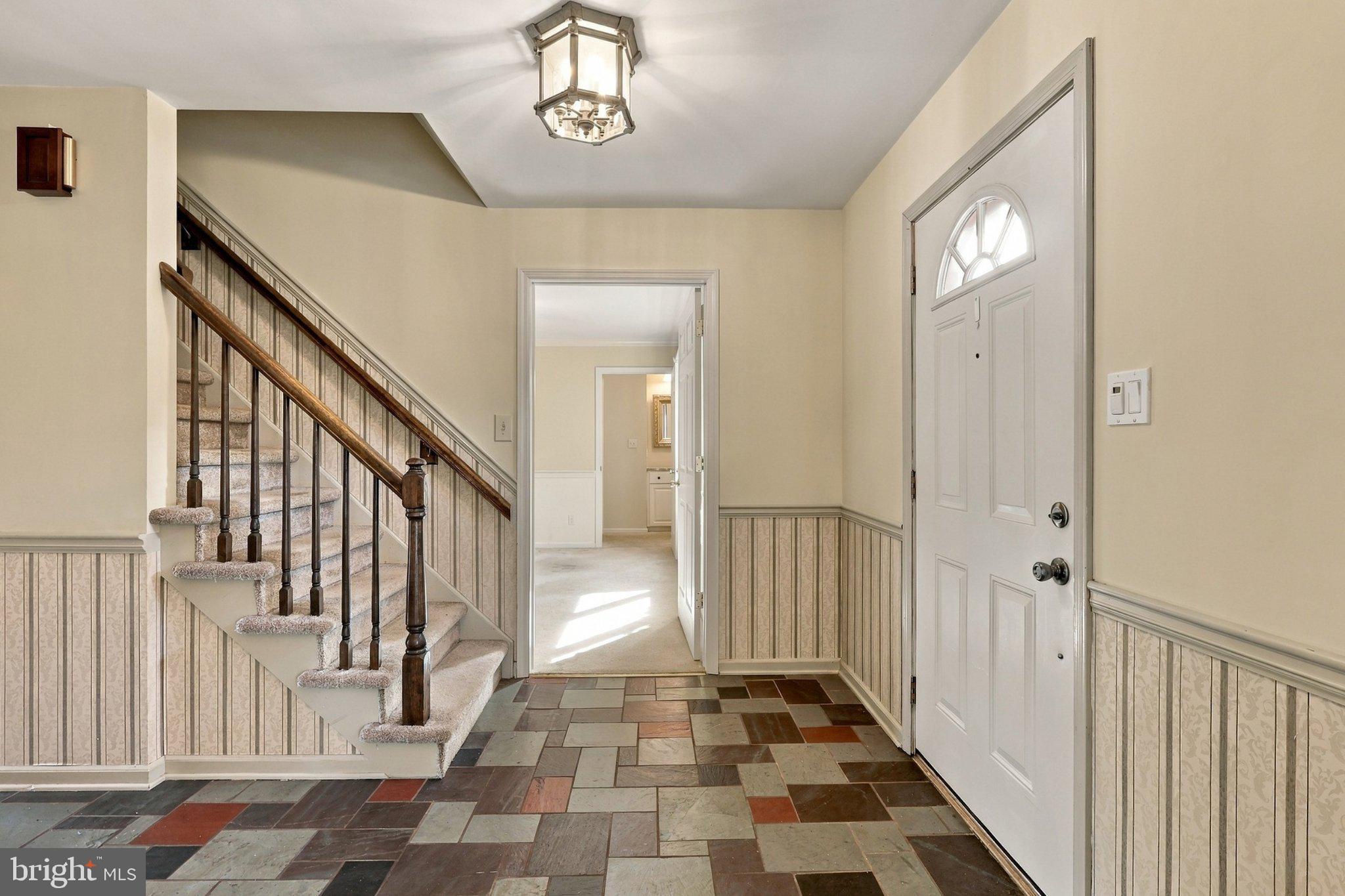 1285 CLEARVIEW CIRCLE