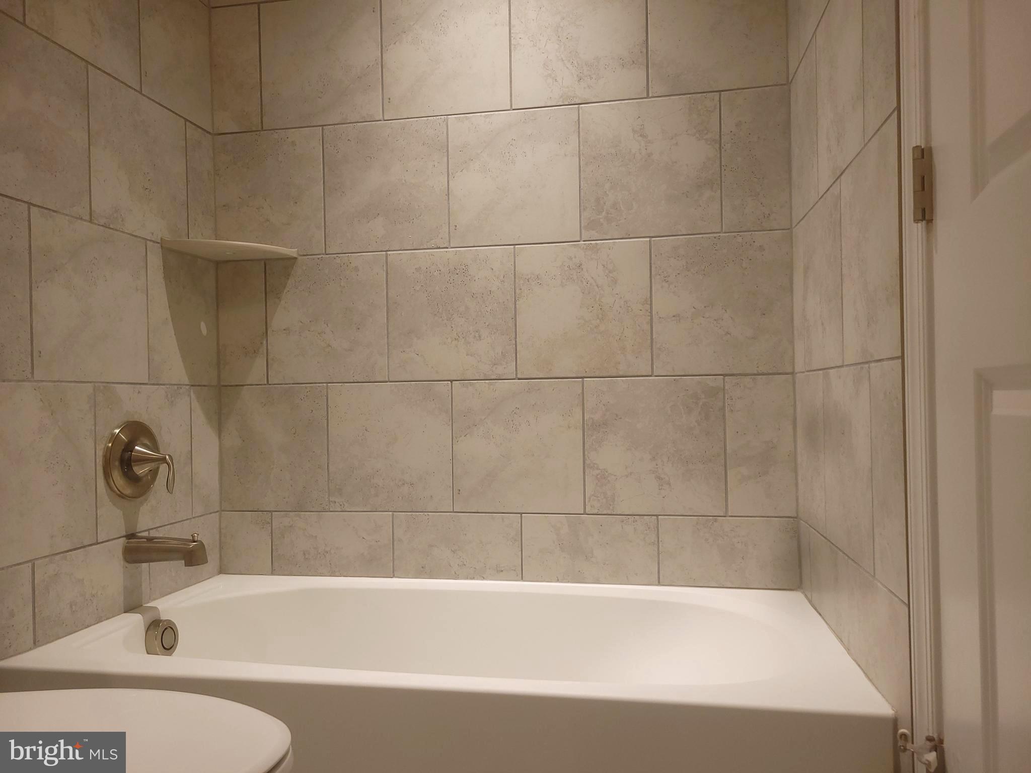 OXFORD SQUARE - Residential Lease