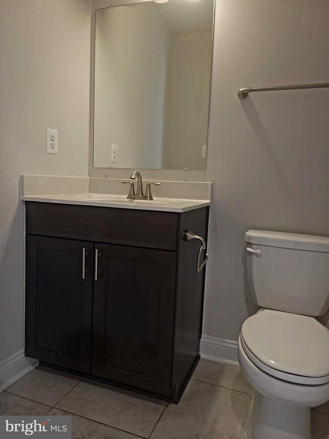 OXFORD SQUARE - Residential Lease