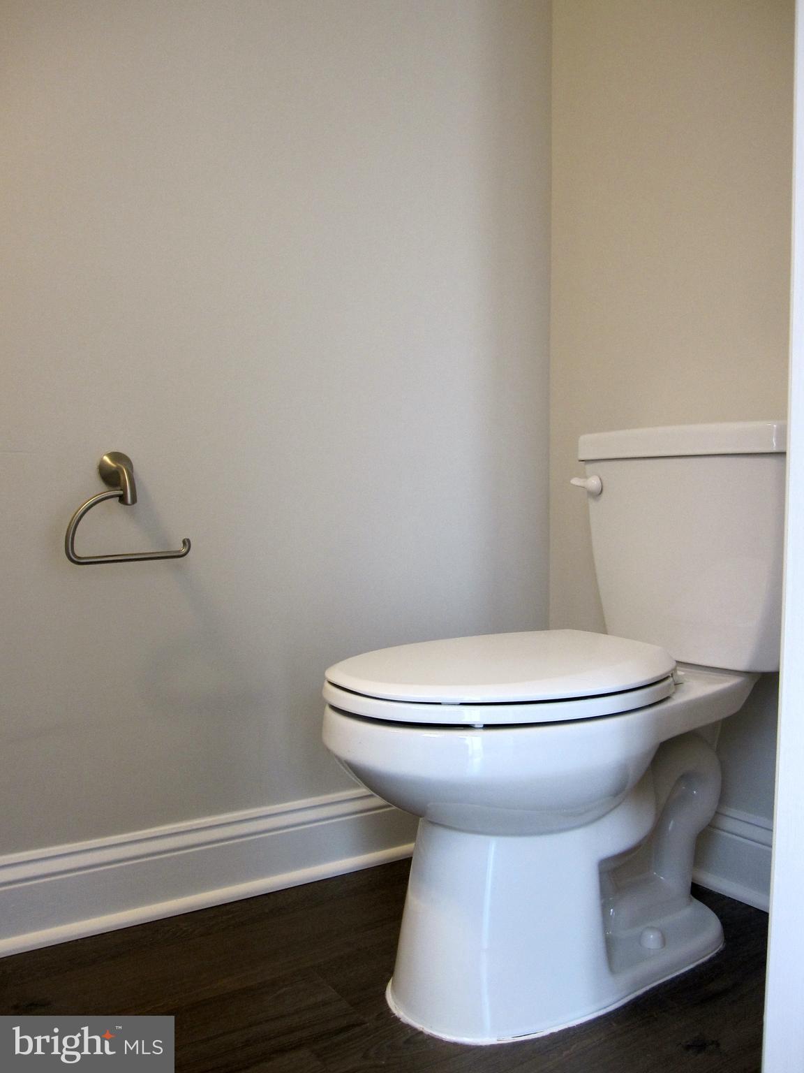 OXFORD SQUARE - Residential Lease