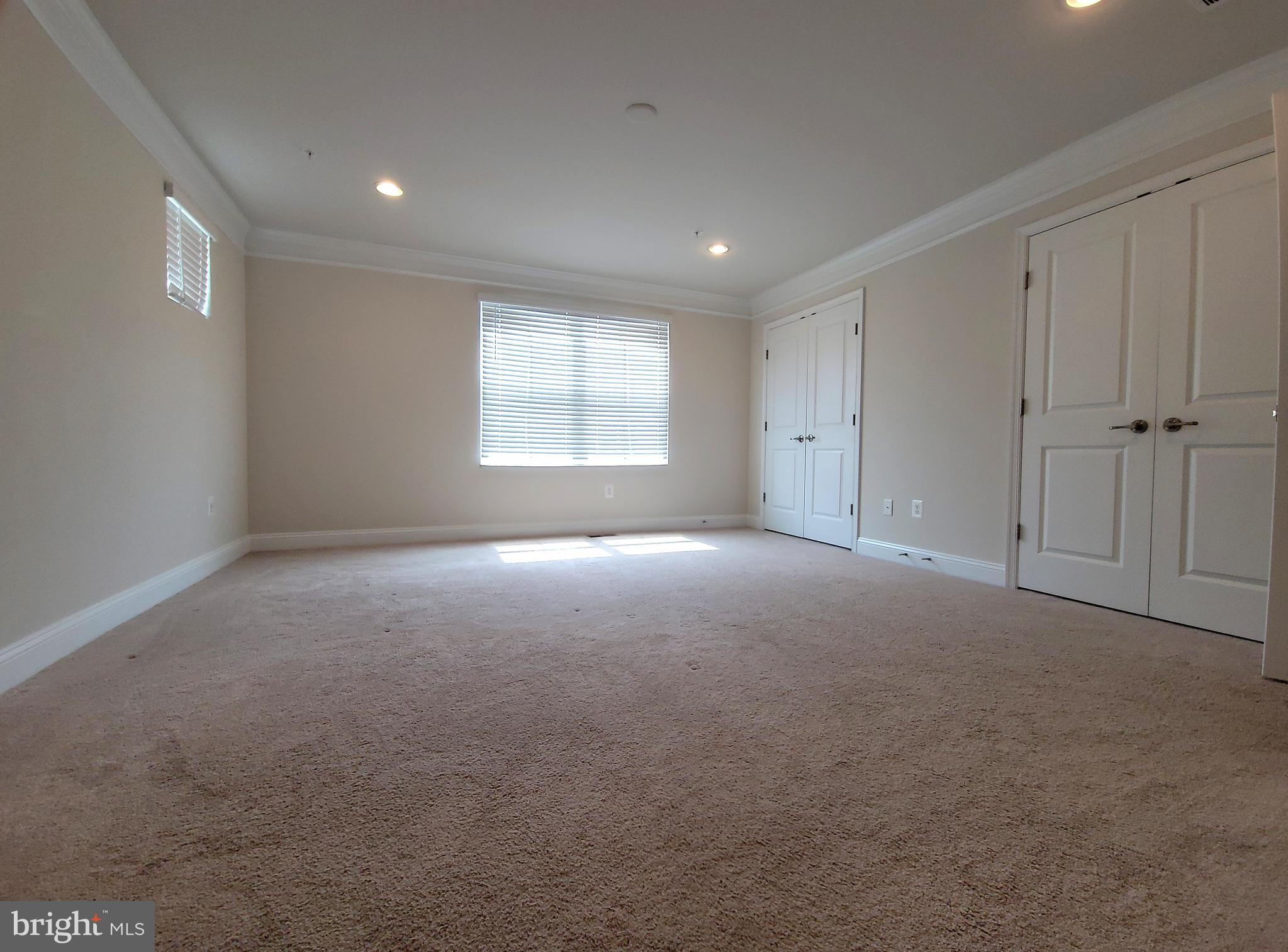 OXFORD SQUARE - Residential Lease