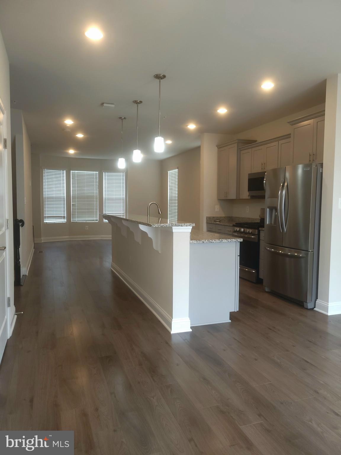 OXFORD SQUARE - Residential Lease