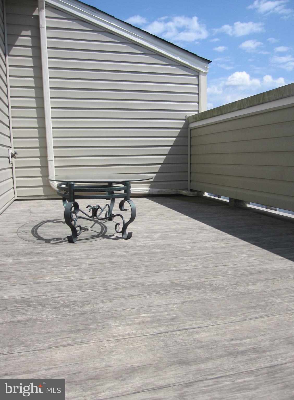 OXFORD SQUARE - Residential Lease