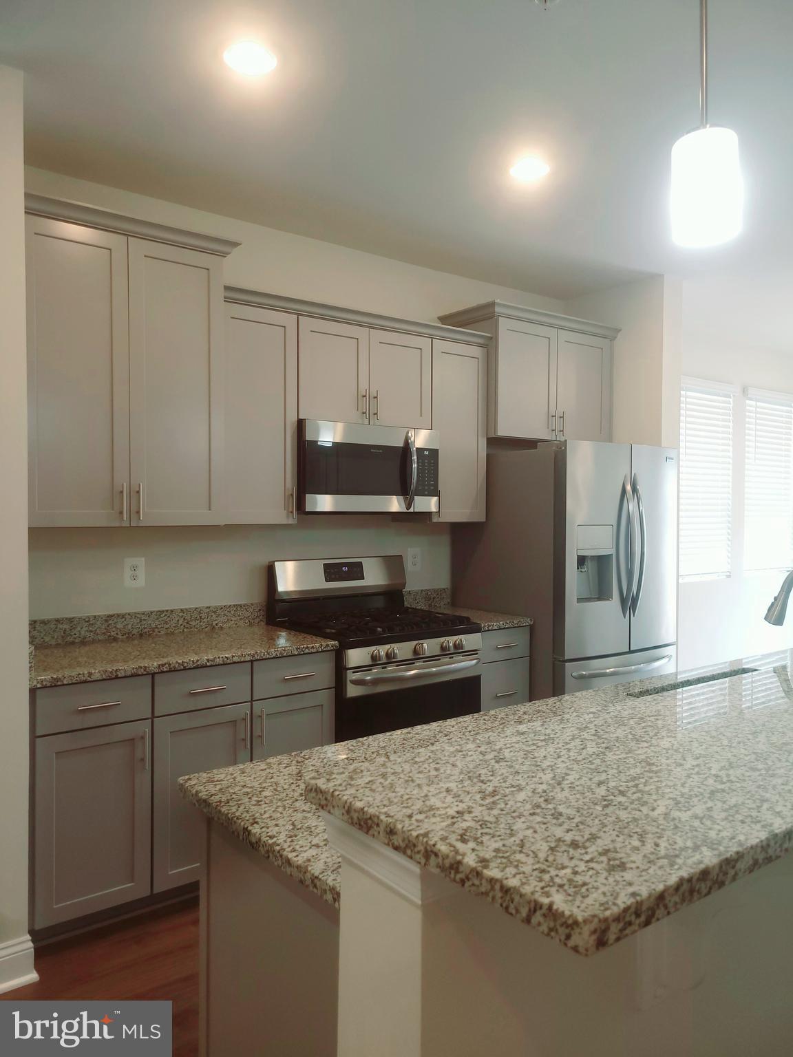 OXFORD SQUARE - Residential Lease