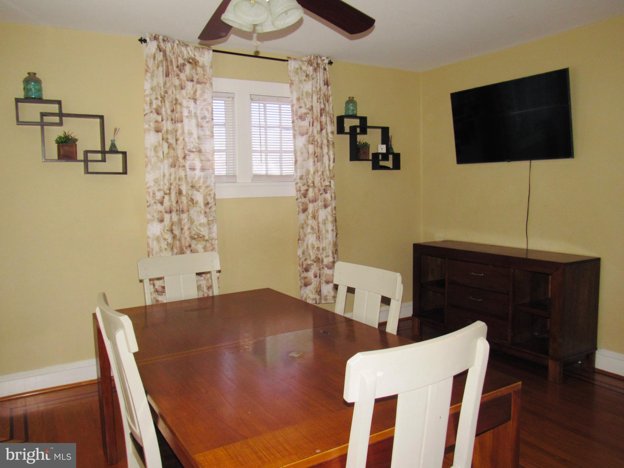 BEVERLY HILLS - Residential