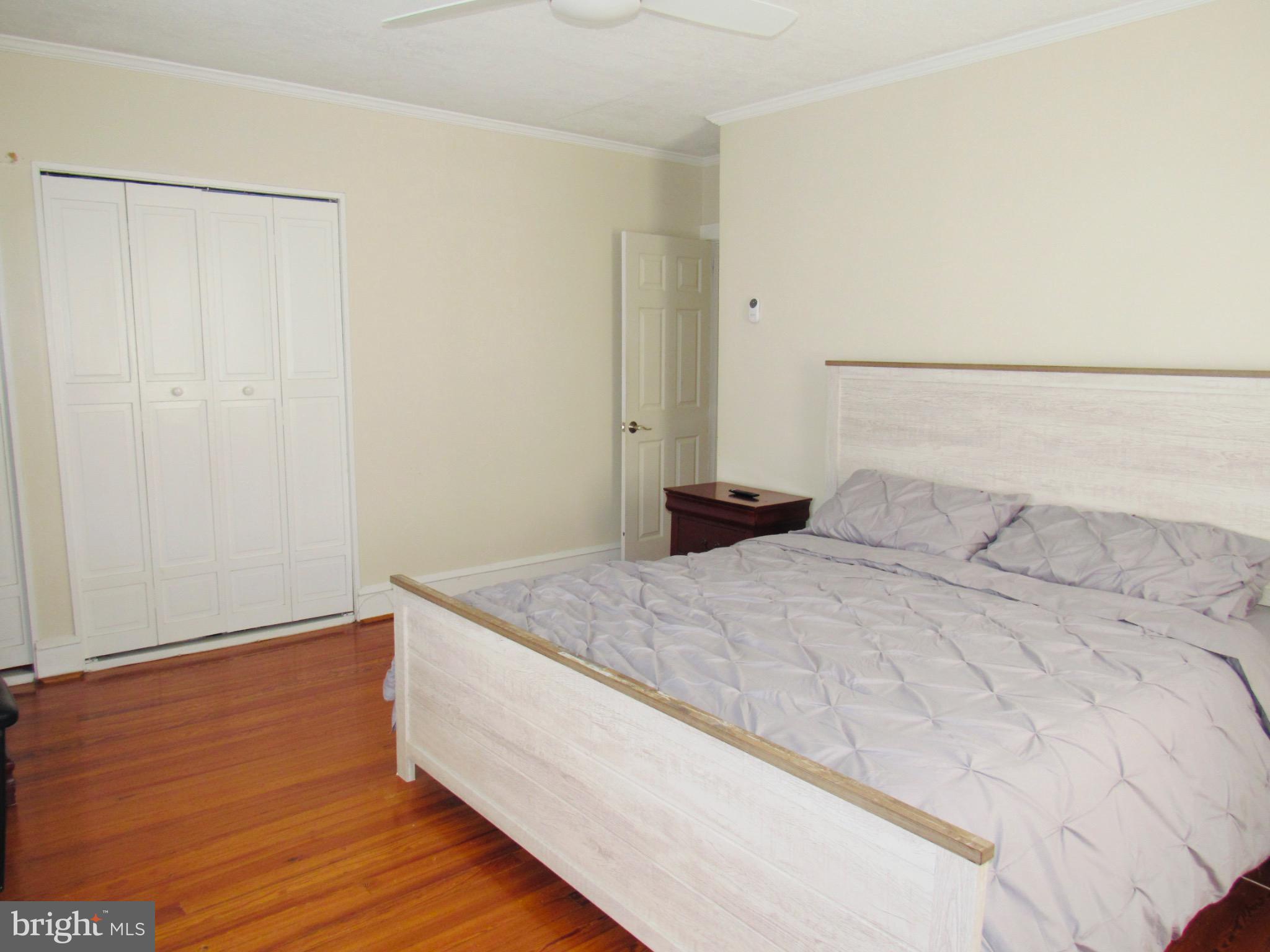 BEVERLY HILLS - Residential