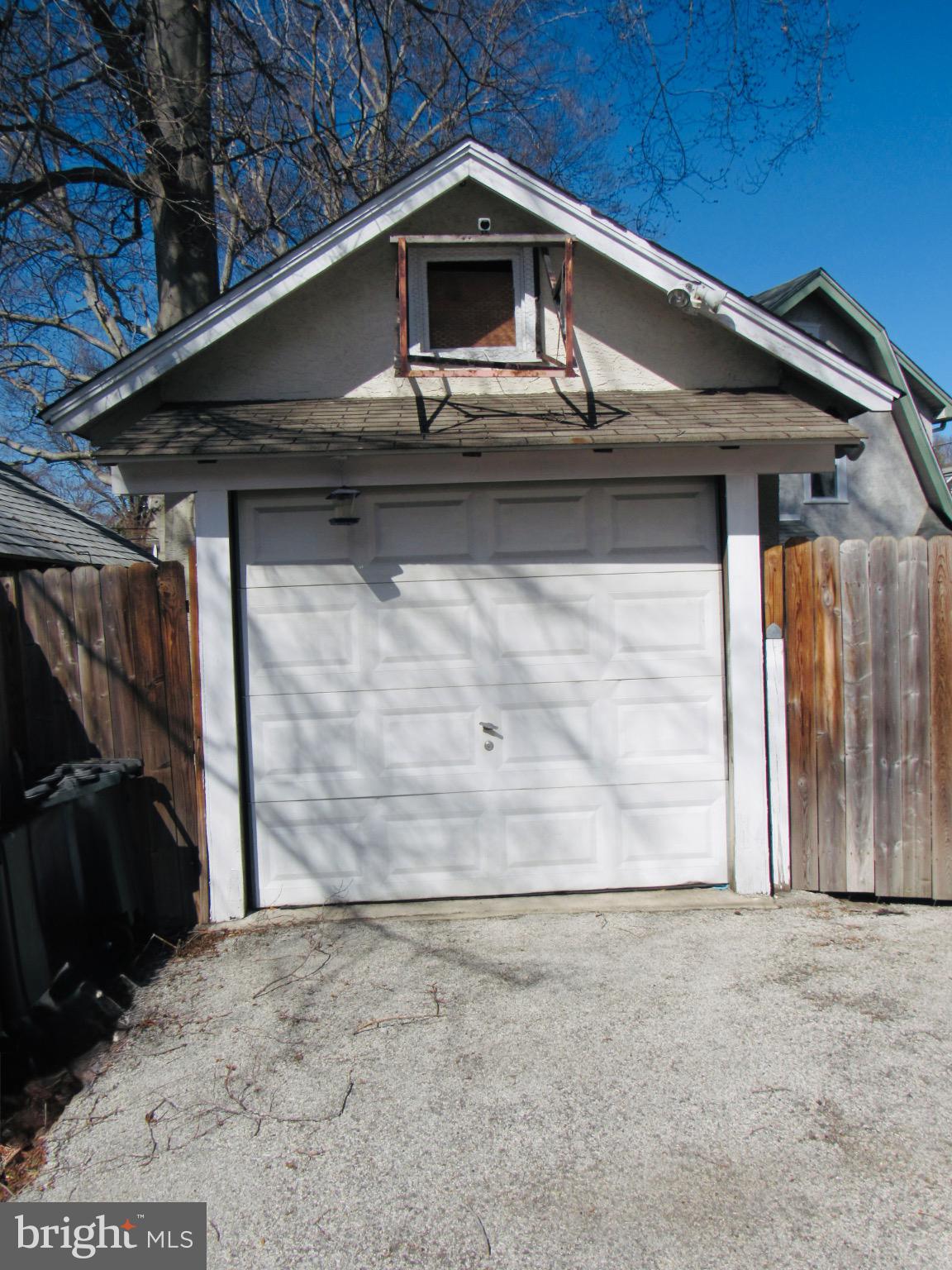 BEVERLY HILLS - Residential