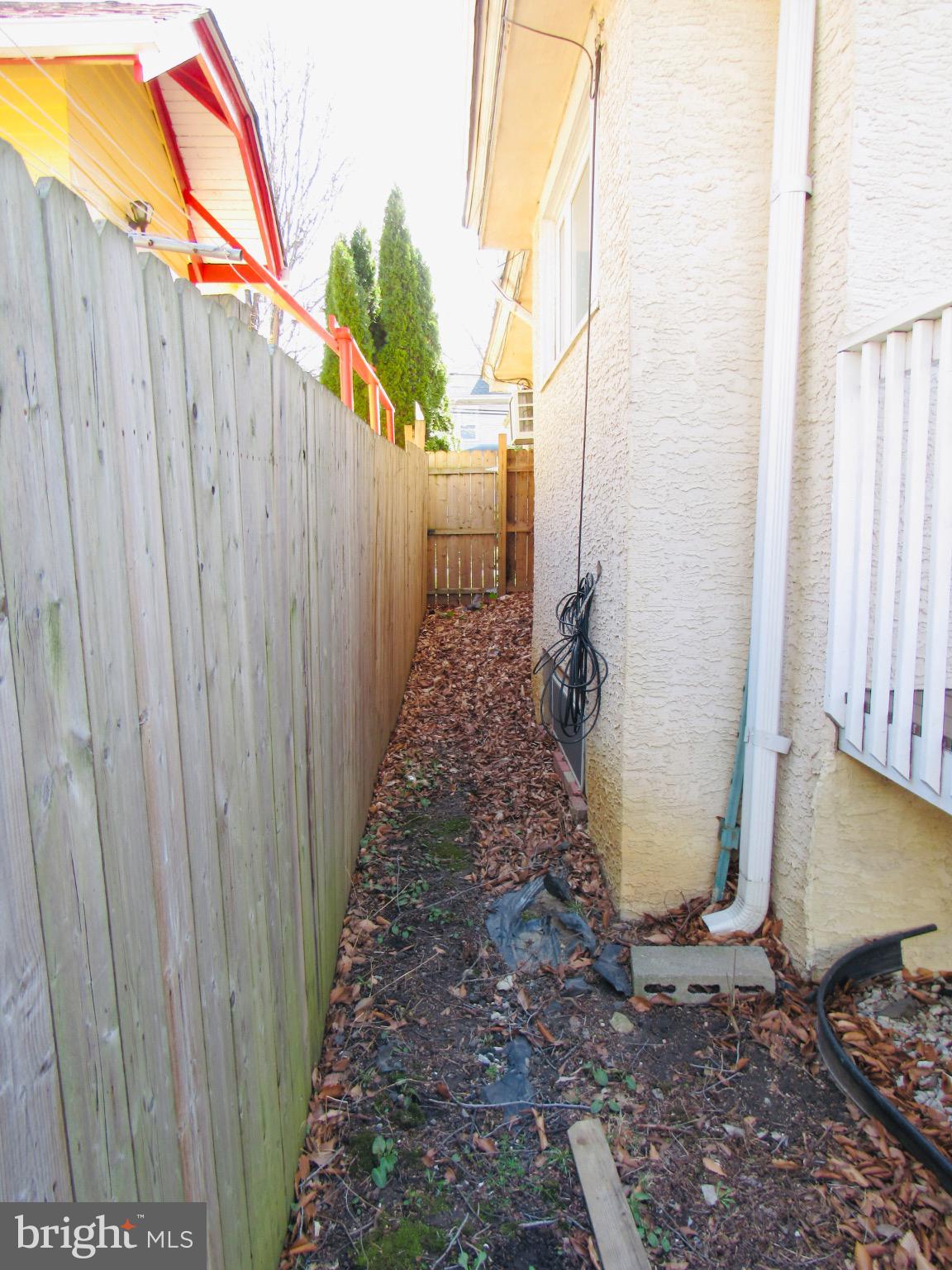 BEVERLY HILLS - Residential