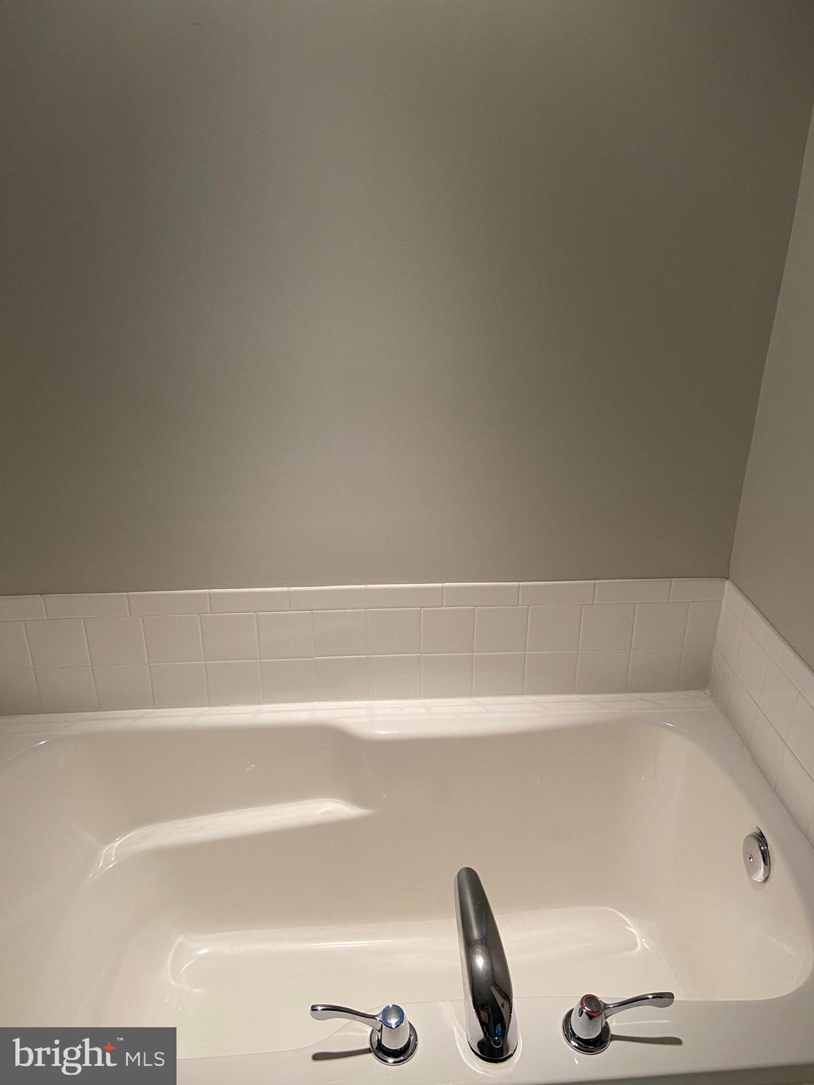 LAKELAND PLACE - Residential