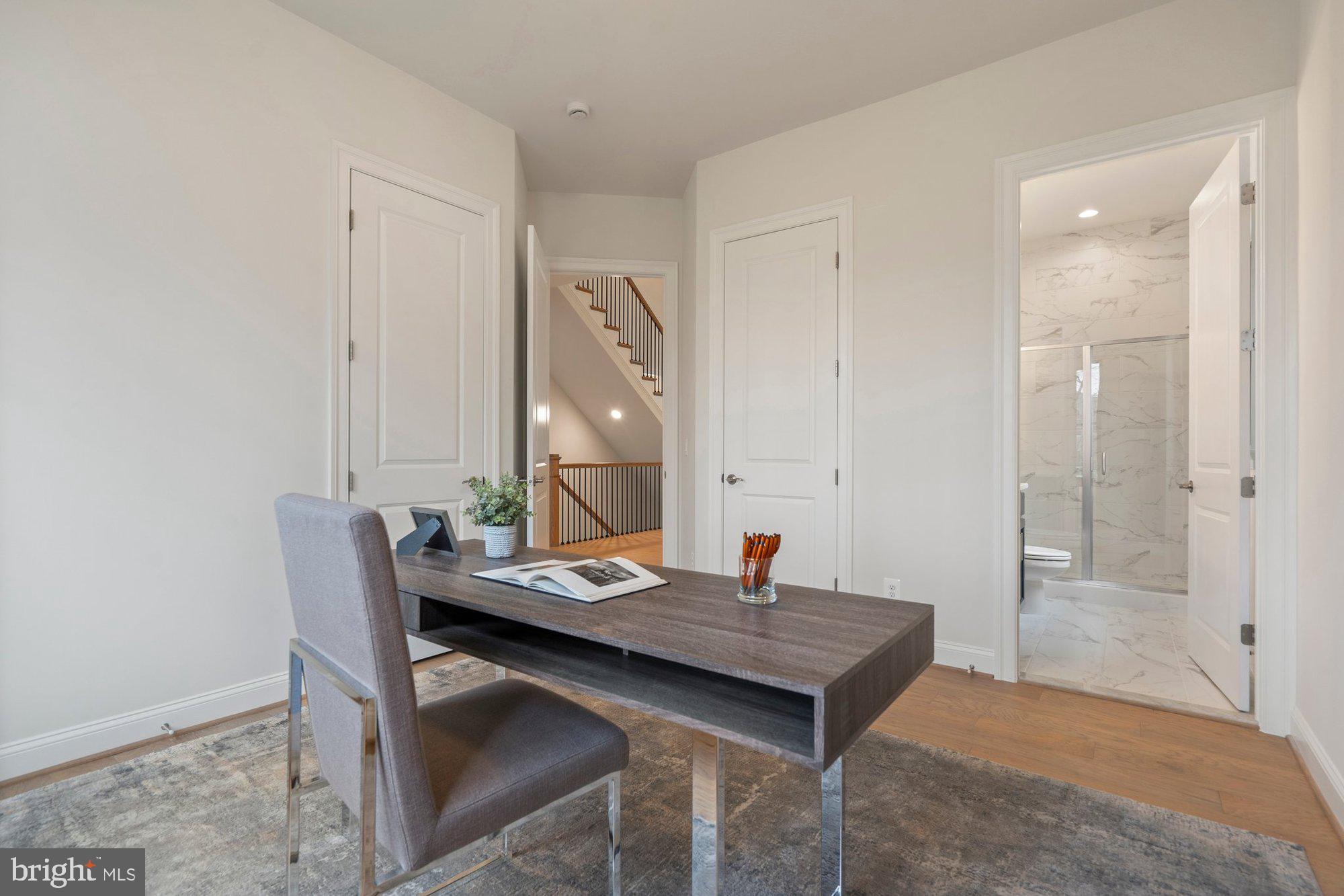 KIRBY COURT - Residential