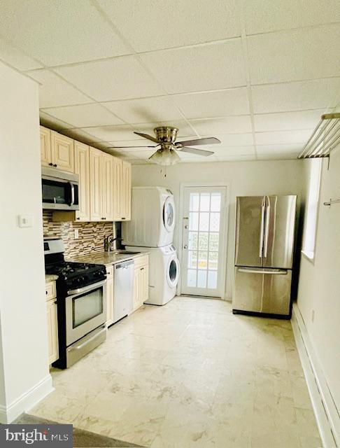 ***Attached Parking Garage Available for additional $300/mo. Totaling $1,500/ month with parking garage.
Spacious 3nd floor, 1 bedroom apartment with newer kitchen. This property is just a 2-minute walk to the heart of the Passyunk Avenue restaurant and bar Renaissance. With public transportation/Broad Street subway just a 1 minute walk, you're only 5 minutes away from Center City. A superb walk score of 96, bike score of 78 & transit score of 79 providing easy access to the Broad St line and other public transportation. In close proximity to the Passyunk Ave corridor bustling with a plethora of restaurants, nightlife, coffee shops, gym & shopping makes this perfect location for your new home. ***TENANT REQUIREMENTS: 1st month's rent, last month's rent and one month security deposit to be paid at time of lease signing; minimum of average credit score for all adult applicants.