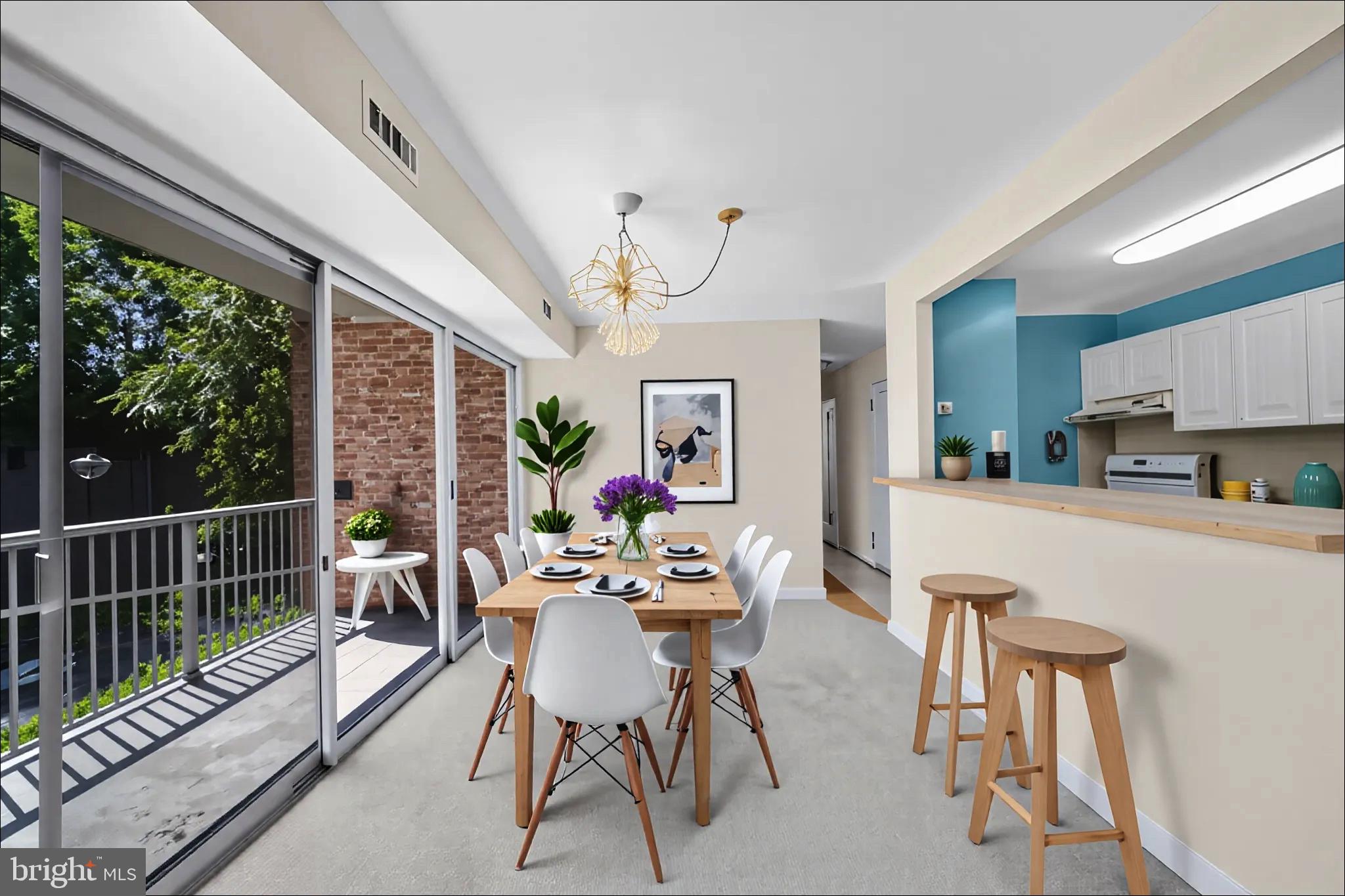 YORKTOWNE SQUARE - Residential