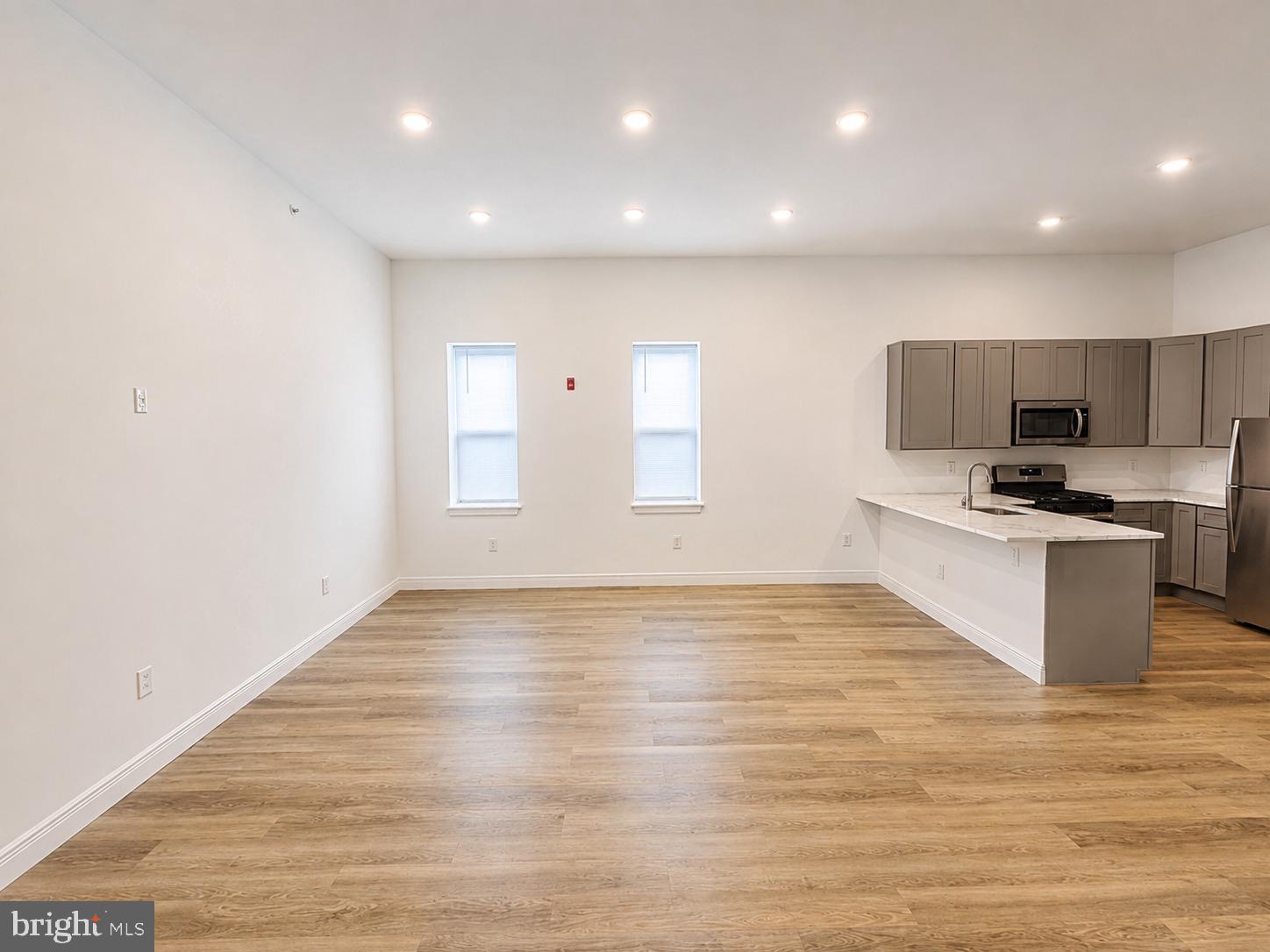 322 VINE STREET 2C