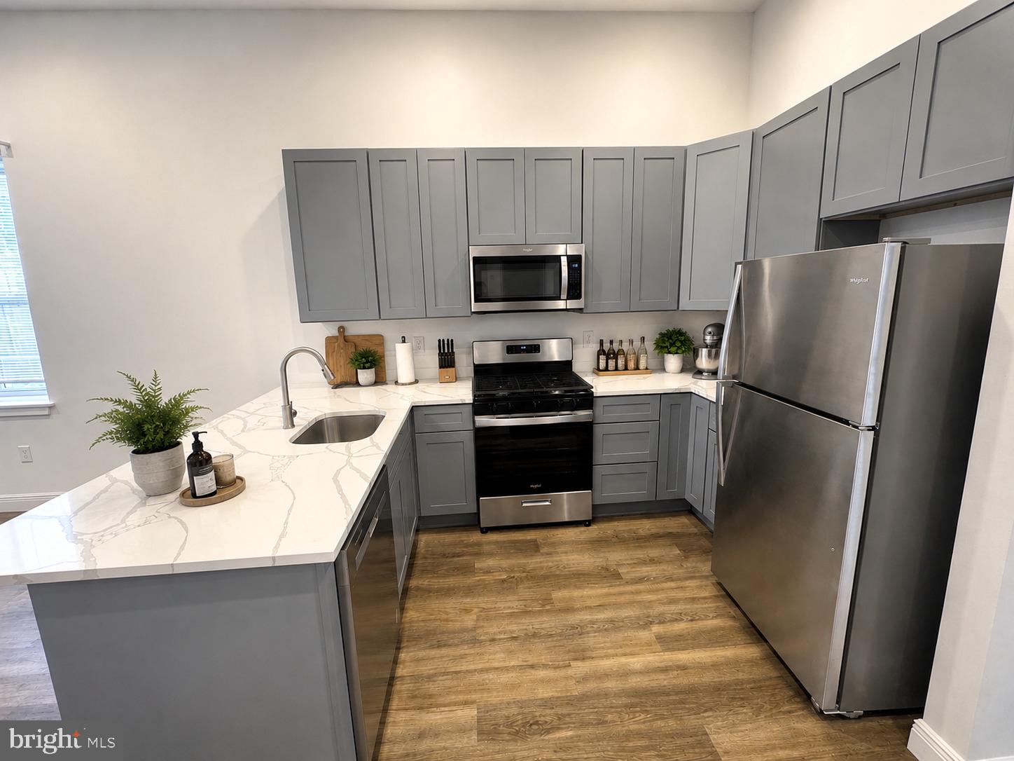 322 VINE STREET 2C
