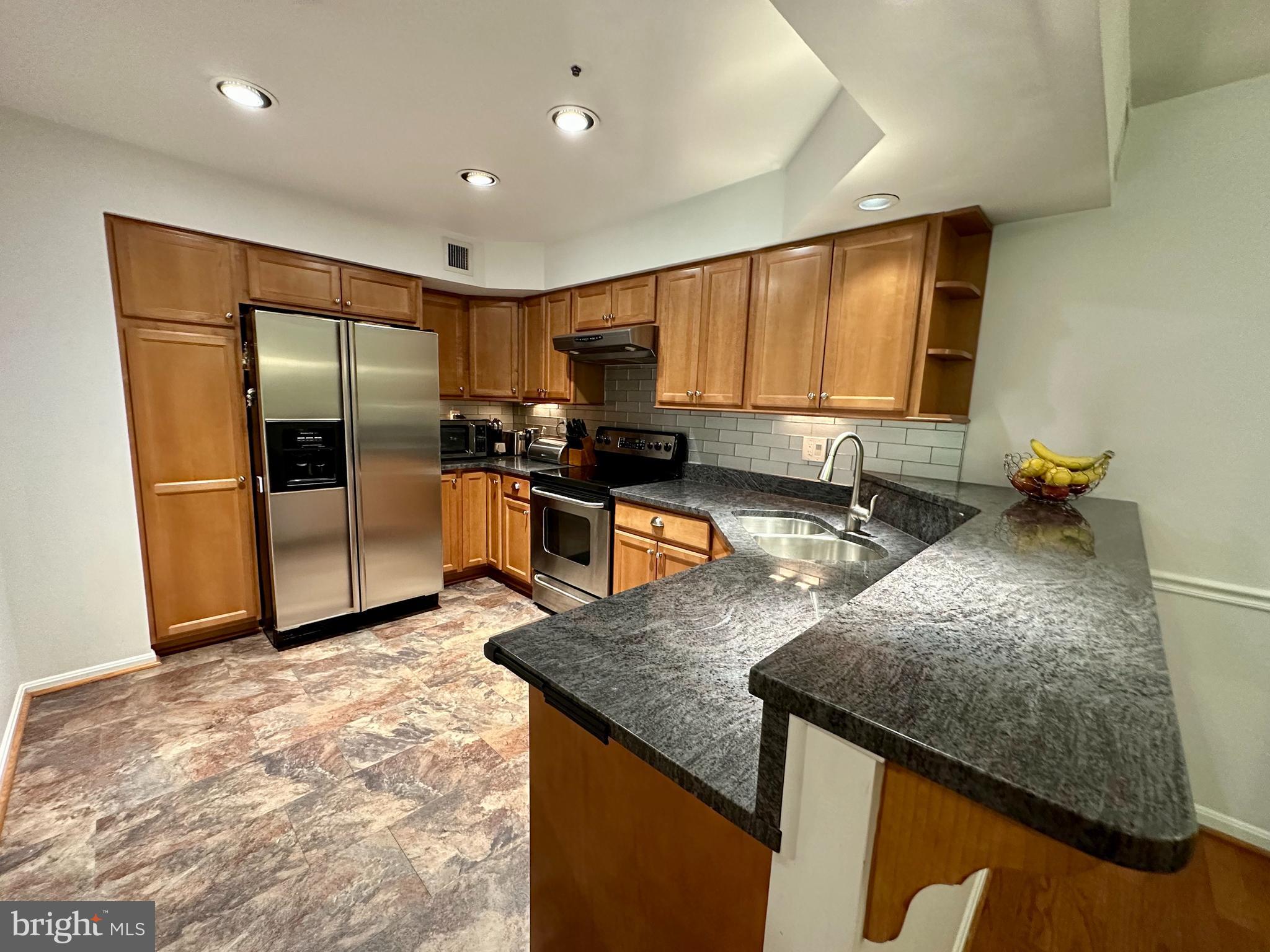 RIVA TRACE - Residential Lease