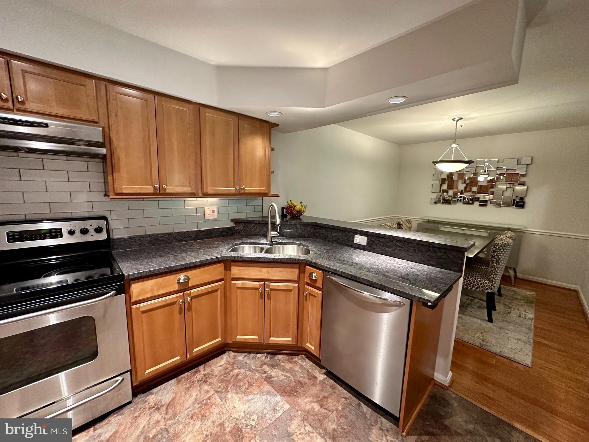 RIVA TRACE - Residential Lease