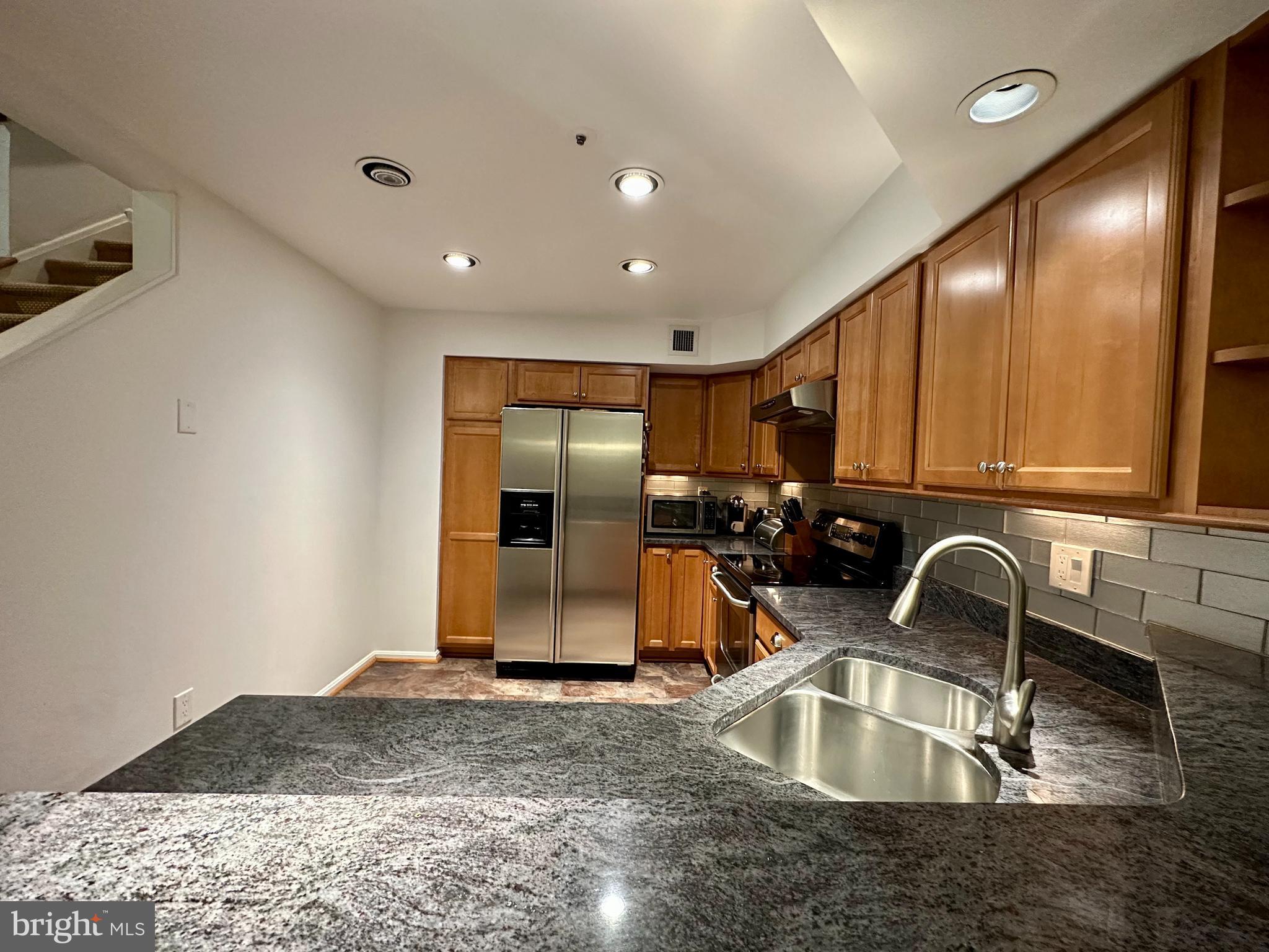 RIVA TRACE - Residential Lease
