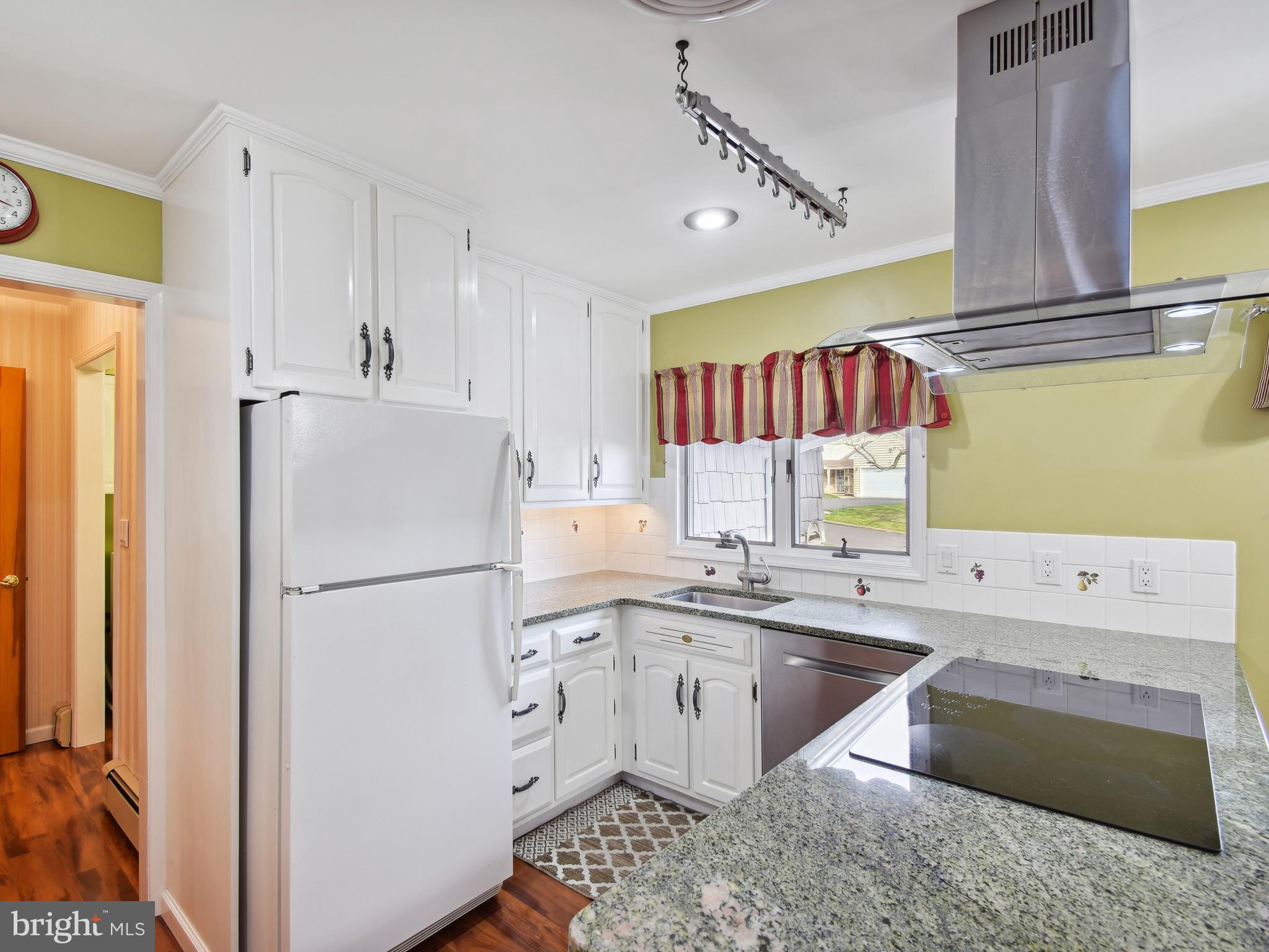 RED ROSE GATE - Residential