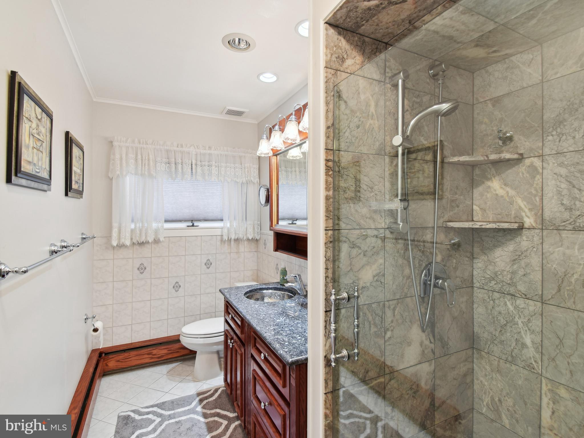 RED ROSE GATE - Residential