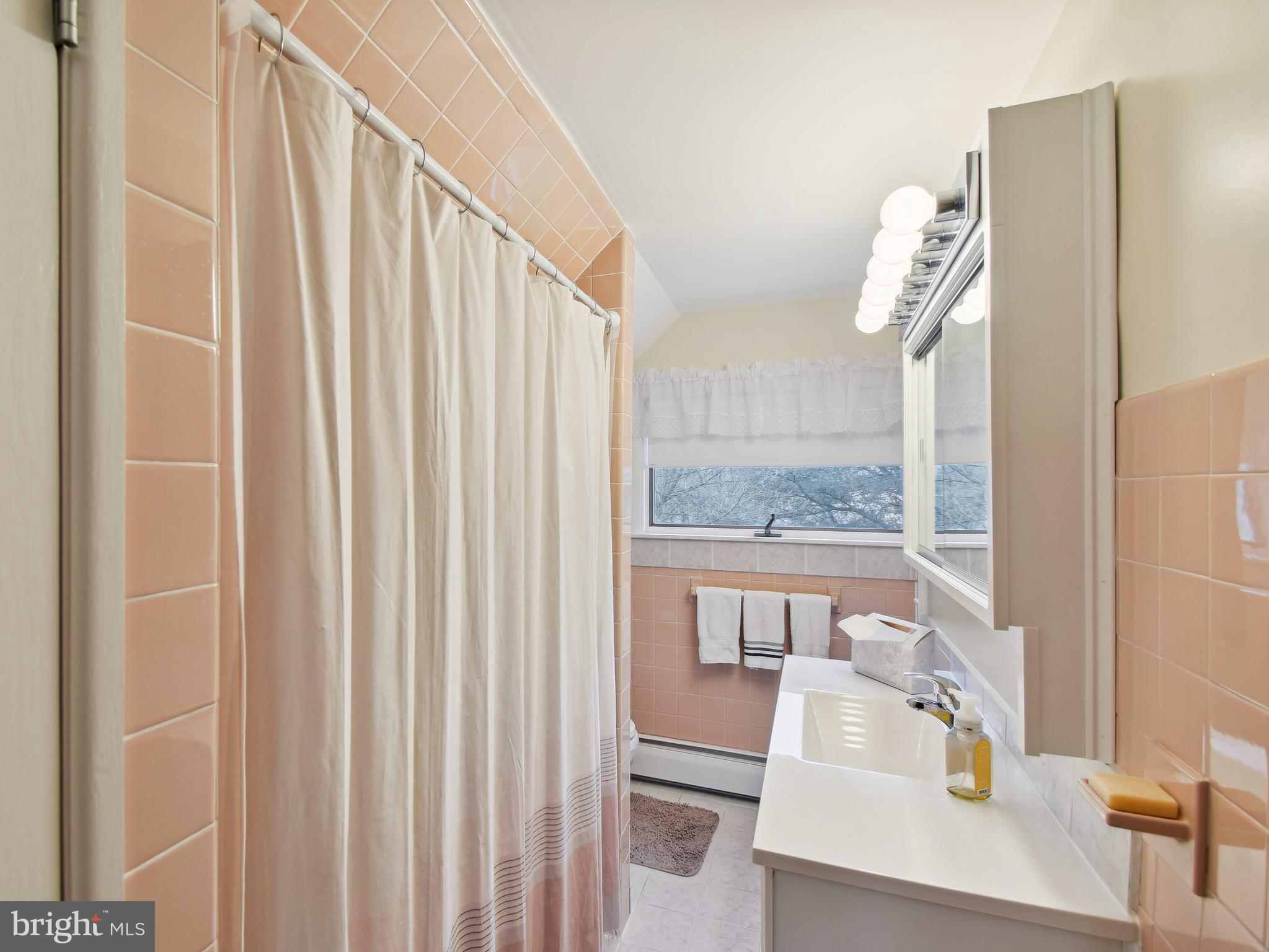 RED ROSE GATE - Residential