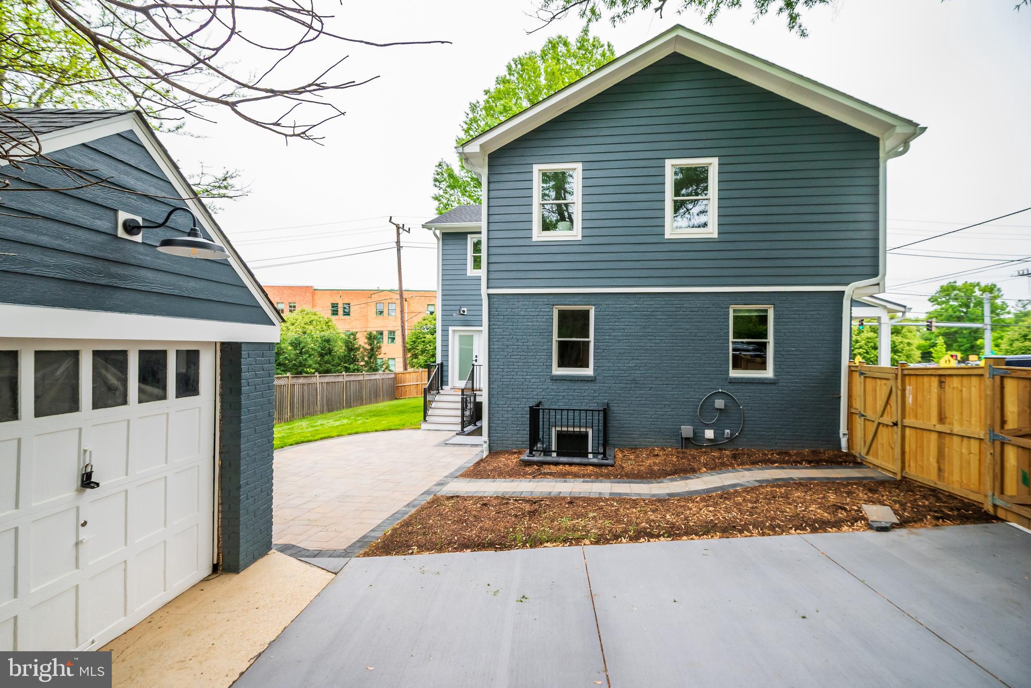 SARATOGA VILLAGE - Residential