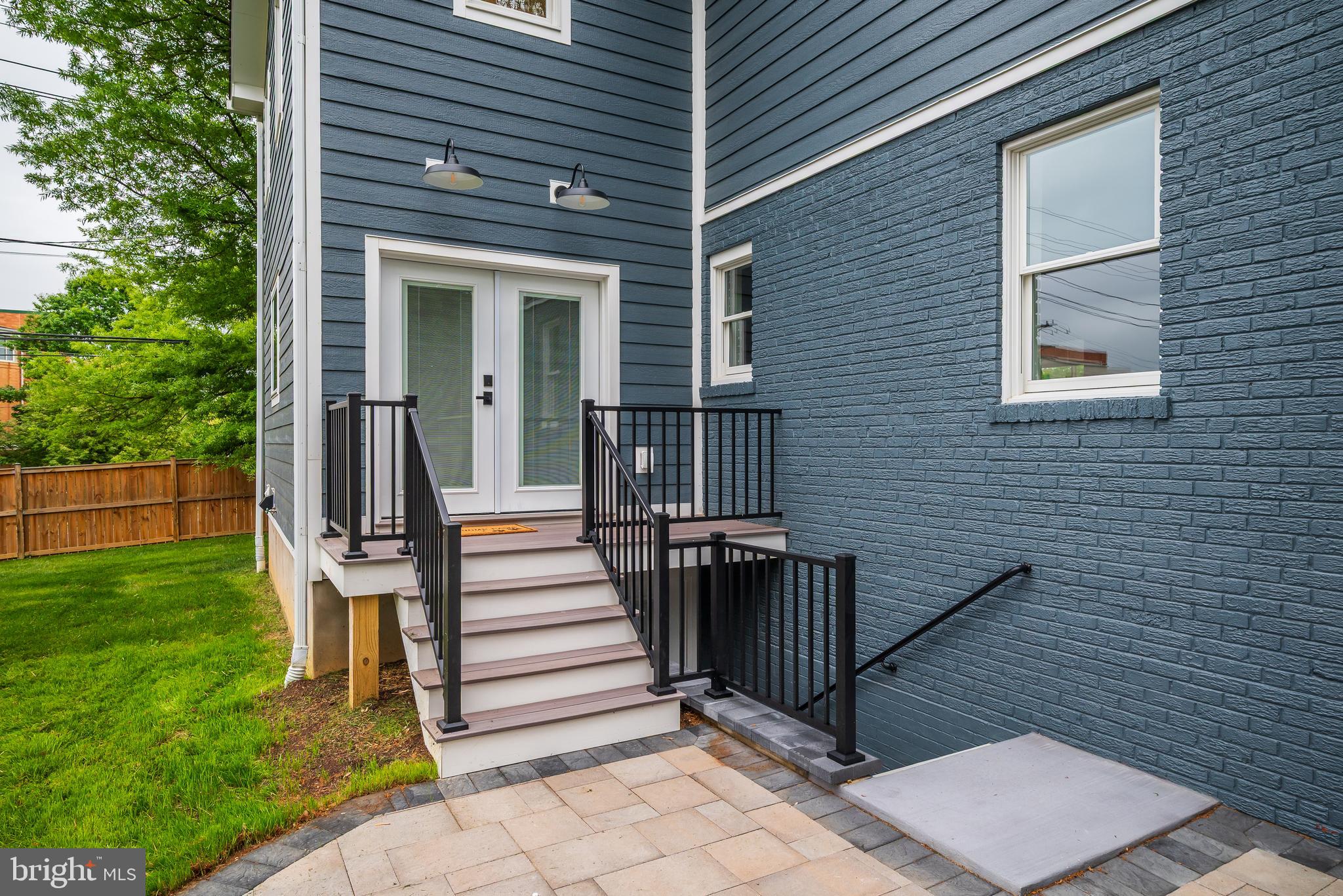 SARATOGA VILLAGE - Residential