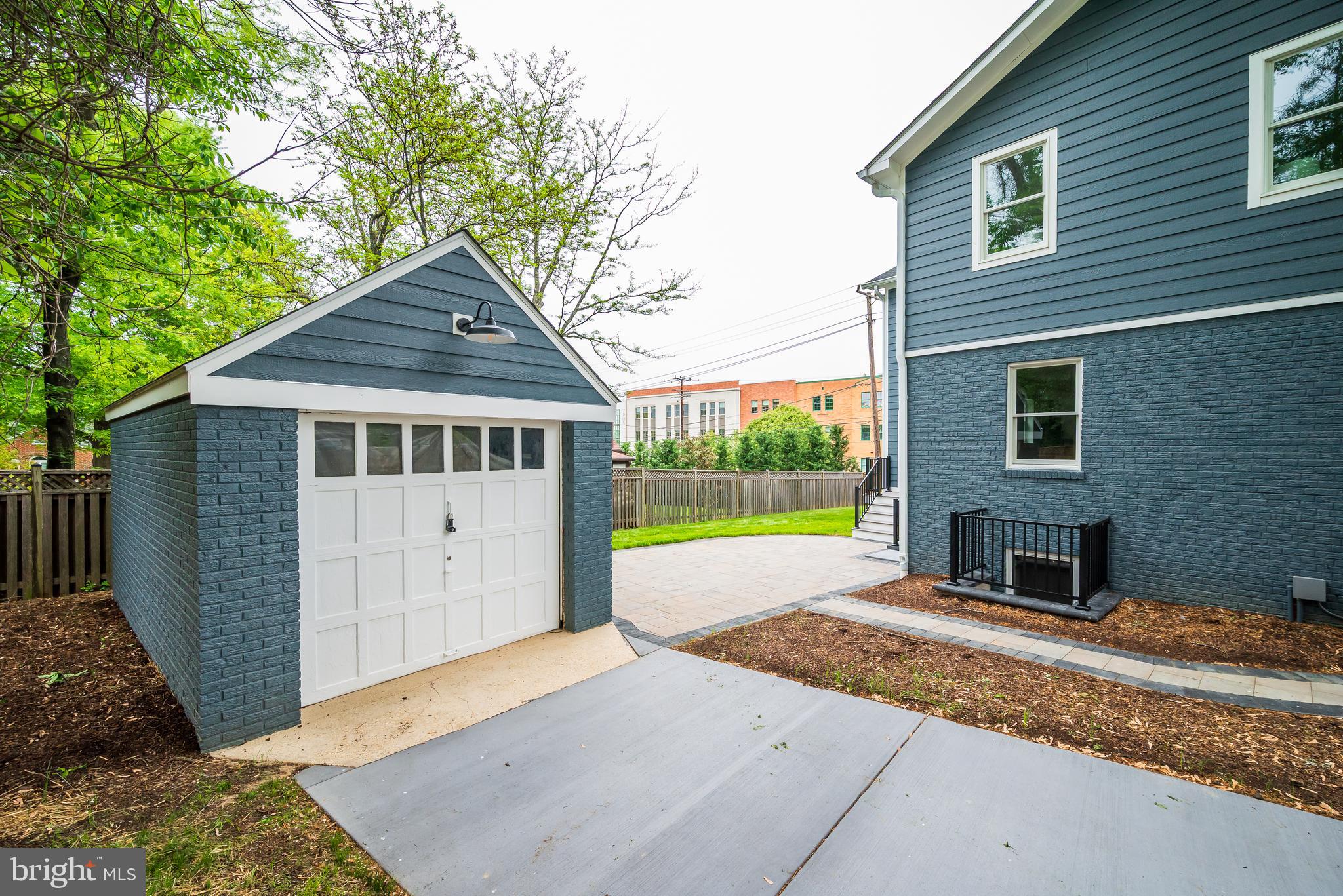 SARATOGA VILLAGE - Residential
