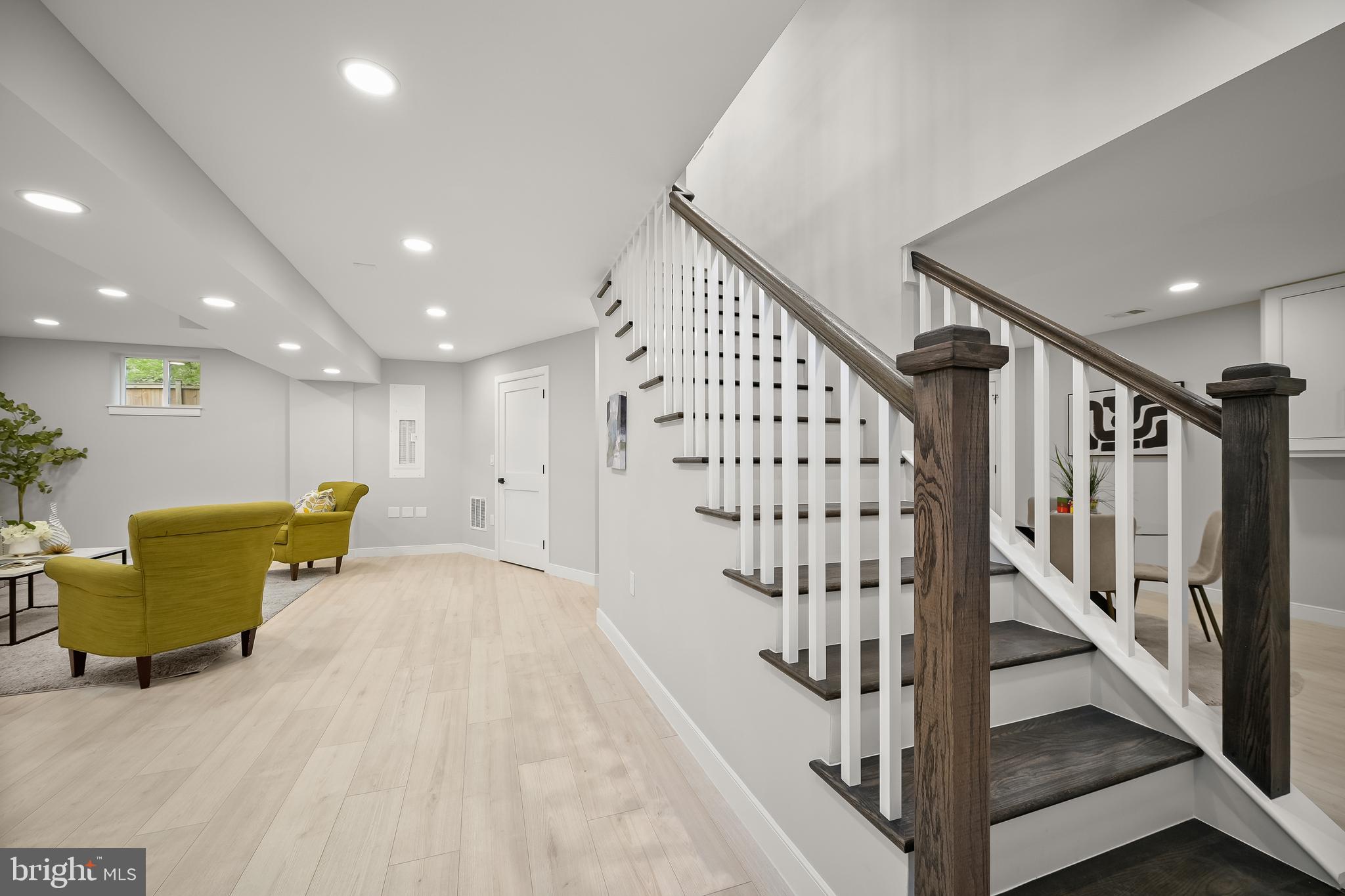 SARATOGA VILLAGE - Residential