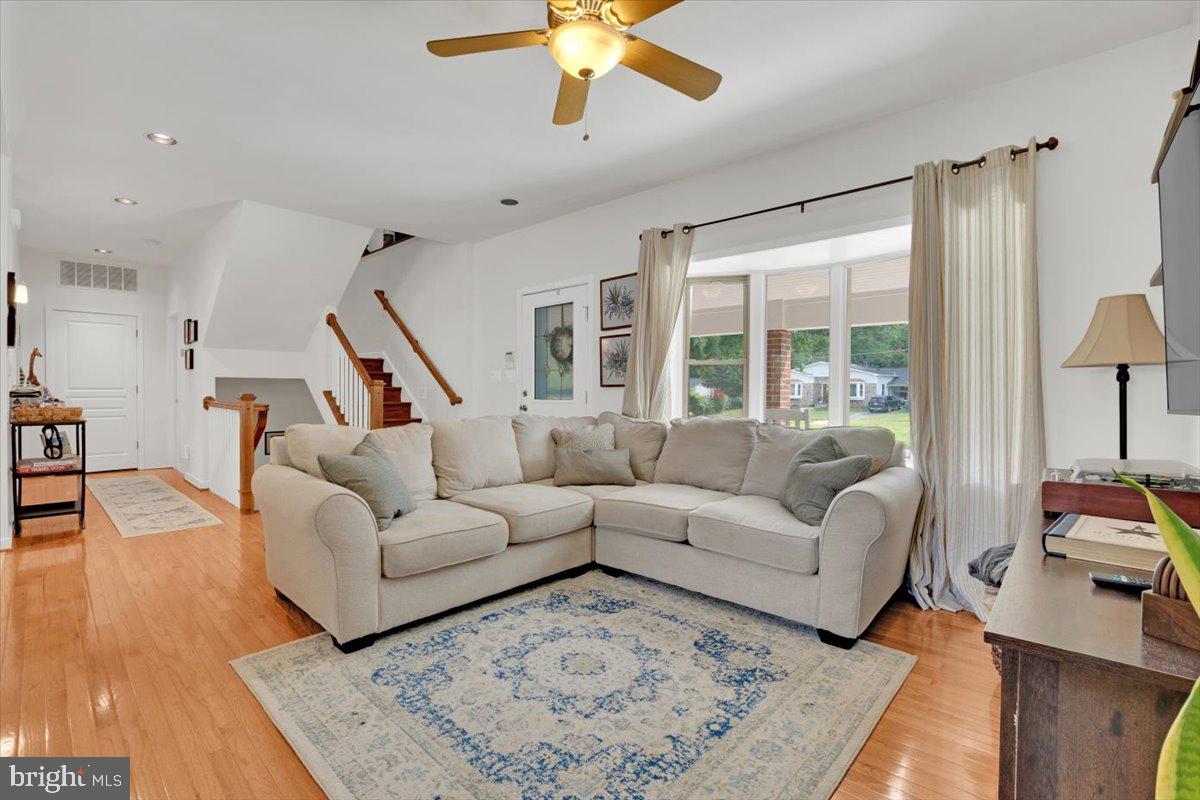 ROSE HILL FARMS - Residential