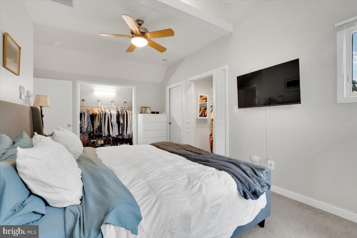 ROSE HILL FARMS - Residential