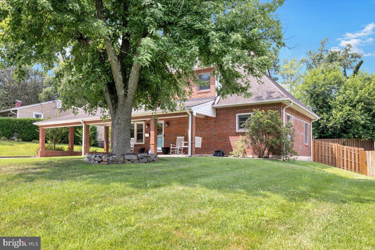 ROSE HILL FARMS - Residential