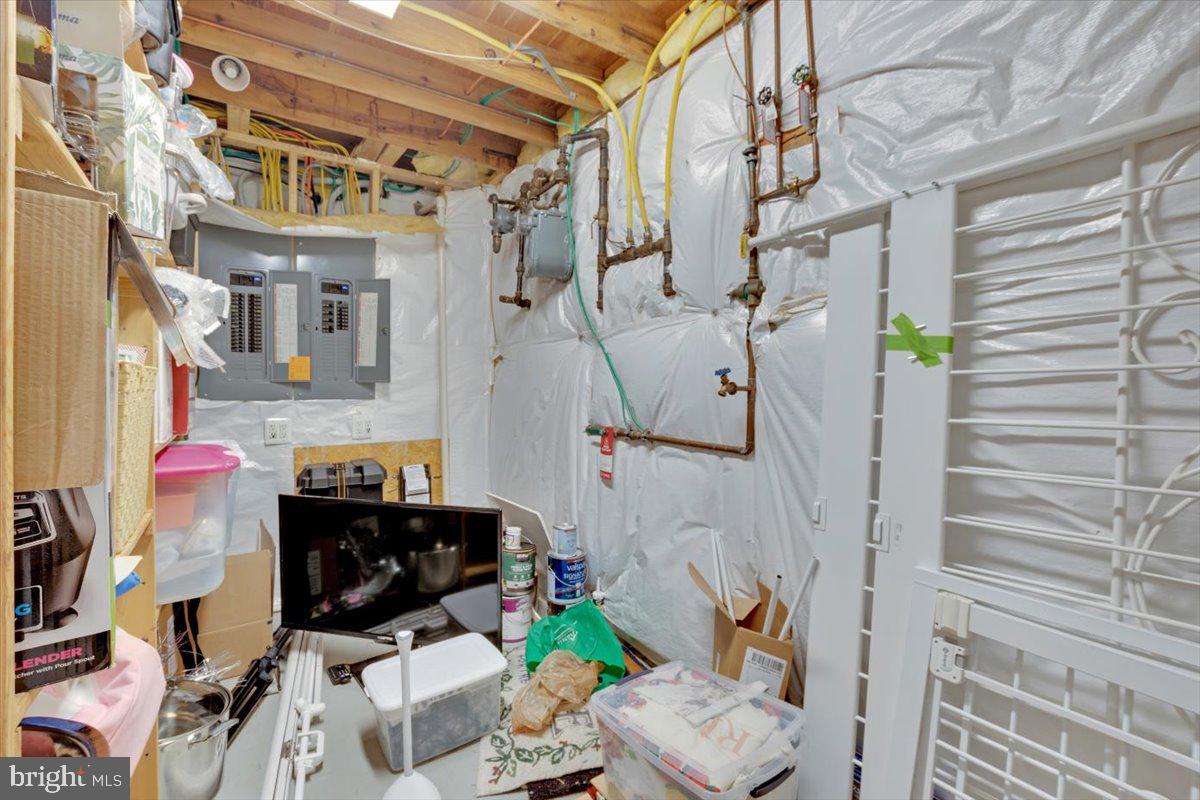 ROSE HILL FARMS - Residential