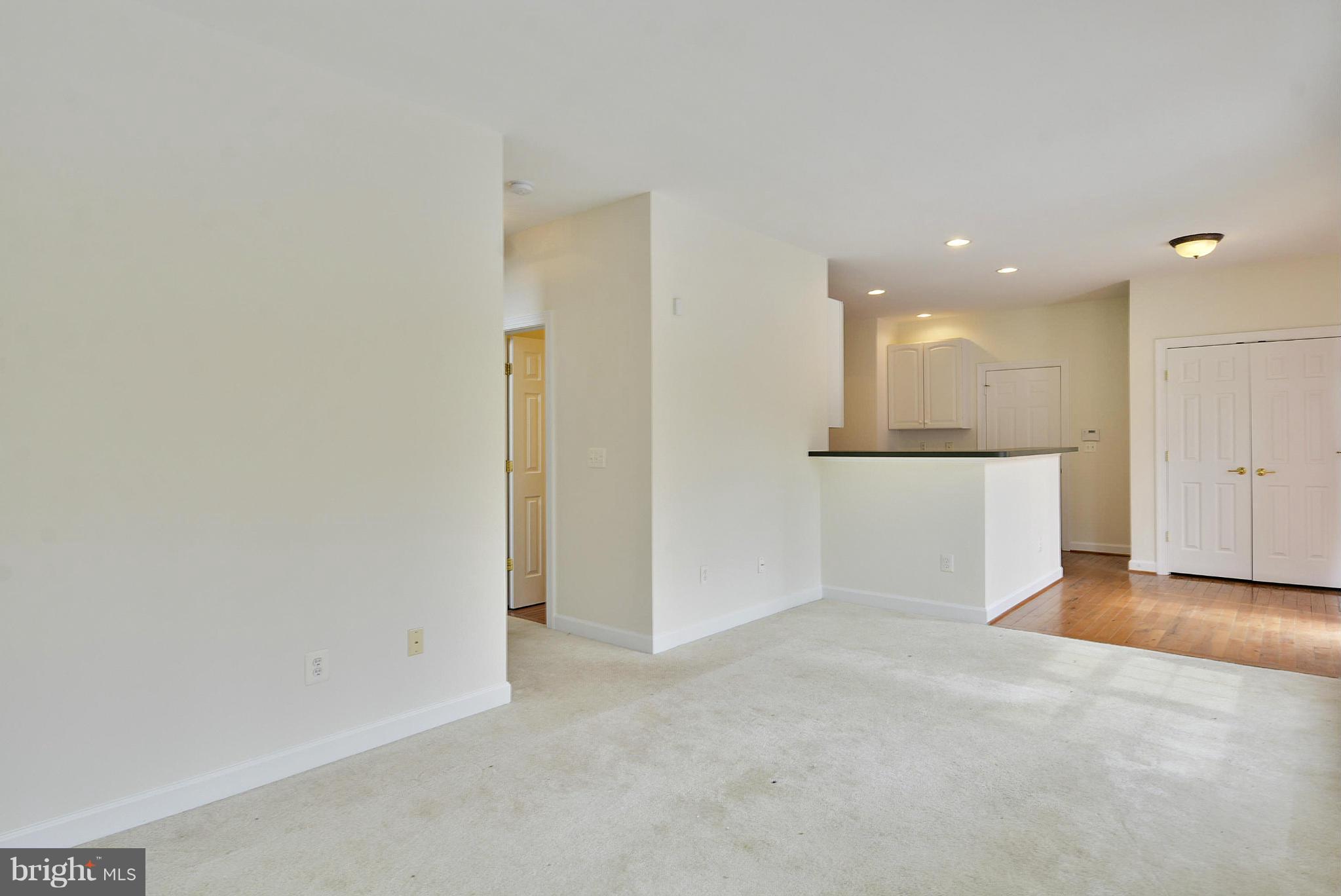 NEWPORT - Residential Lease