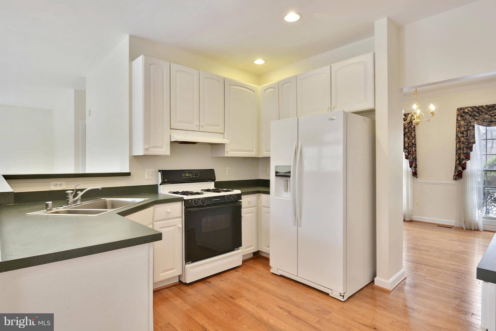 NEWPORT - Residential Lease