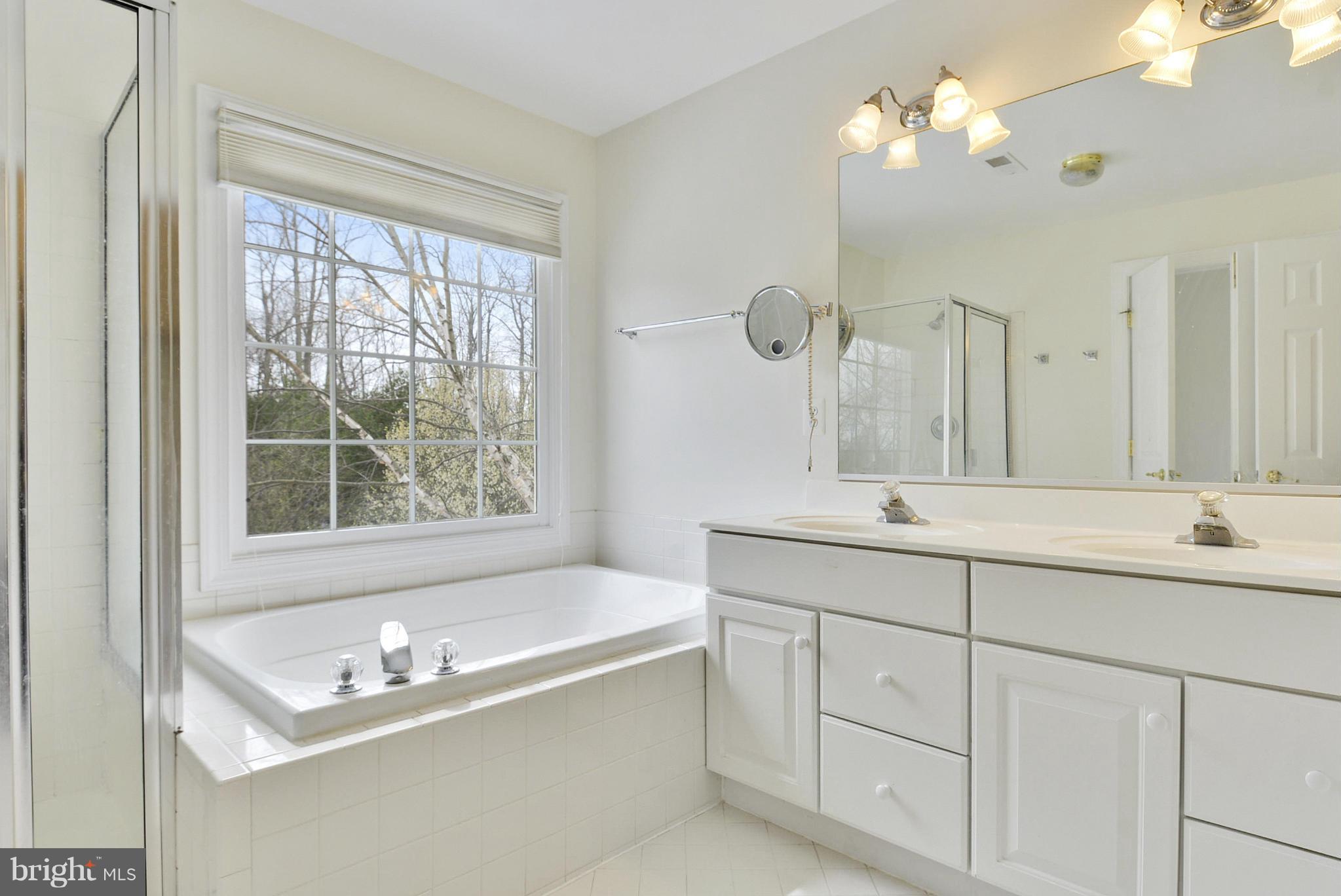 NEWPORT - Residential Lease