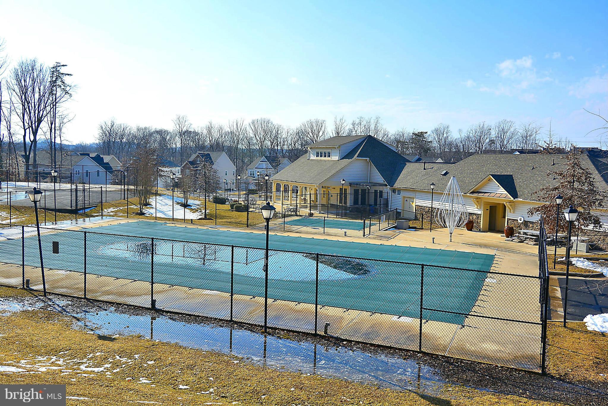 NEWPORT - Residential Lease