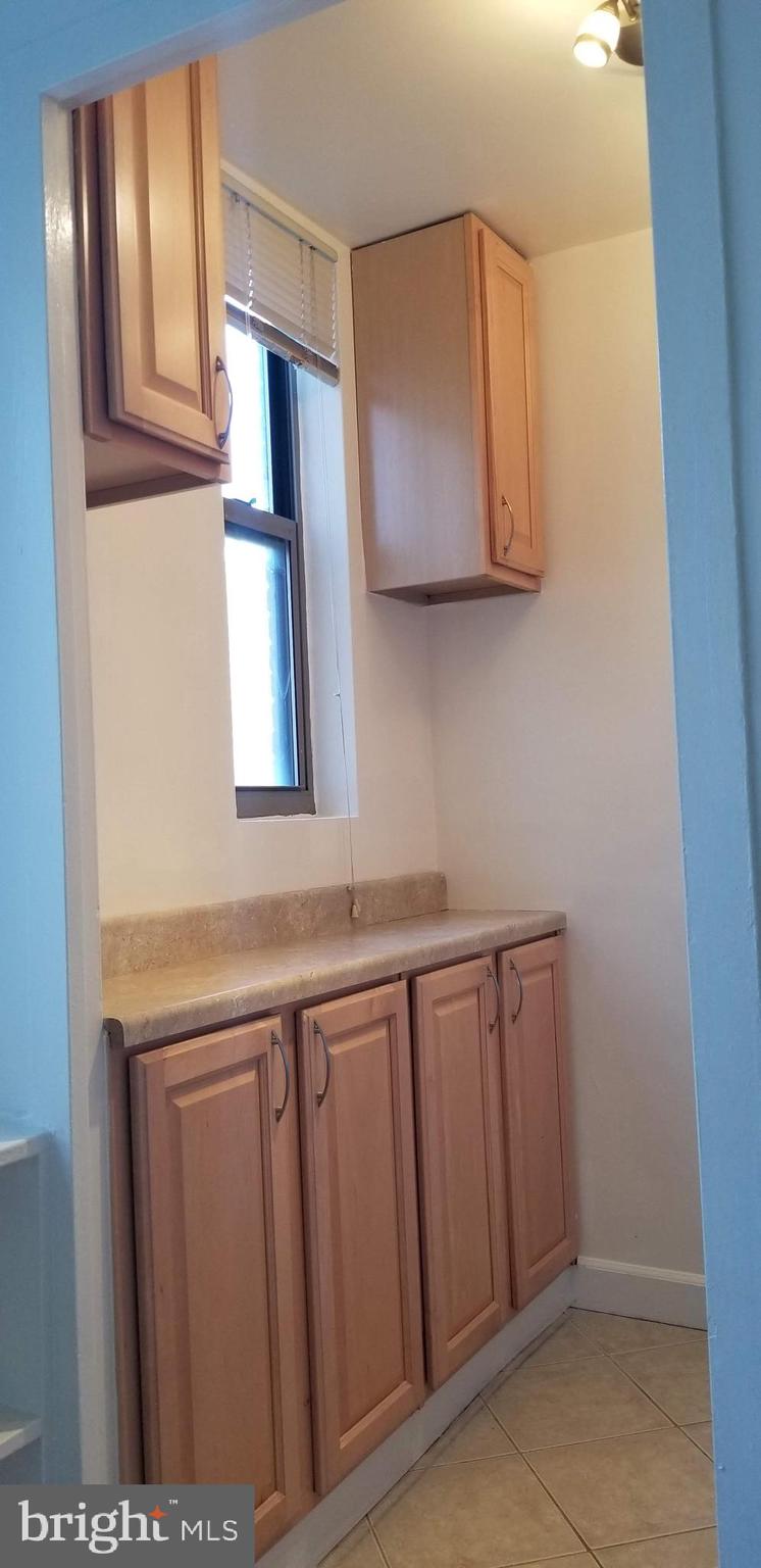 RIVER PLACE - Residential Lease