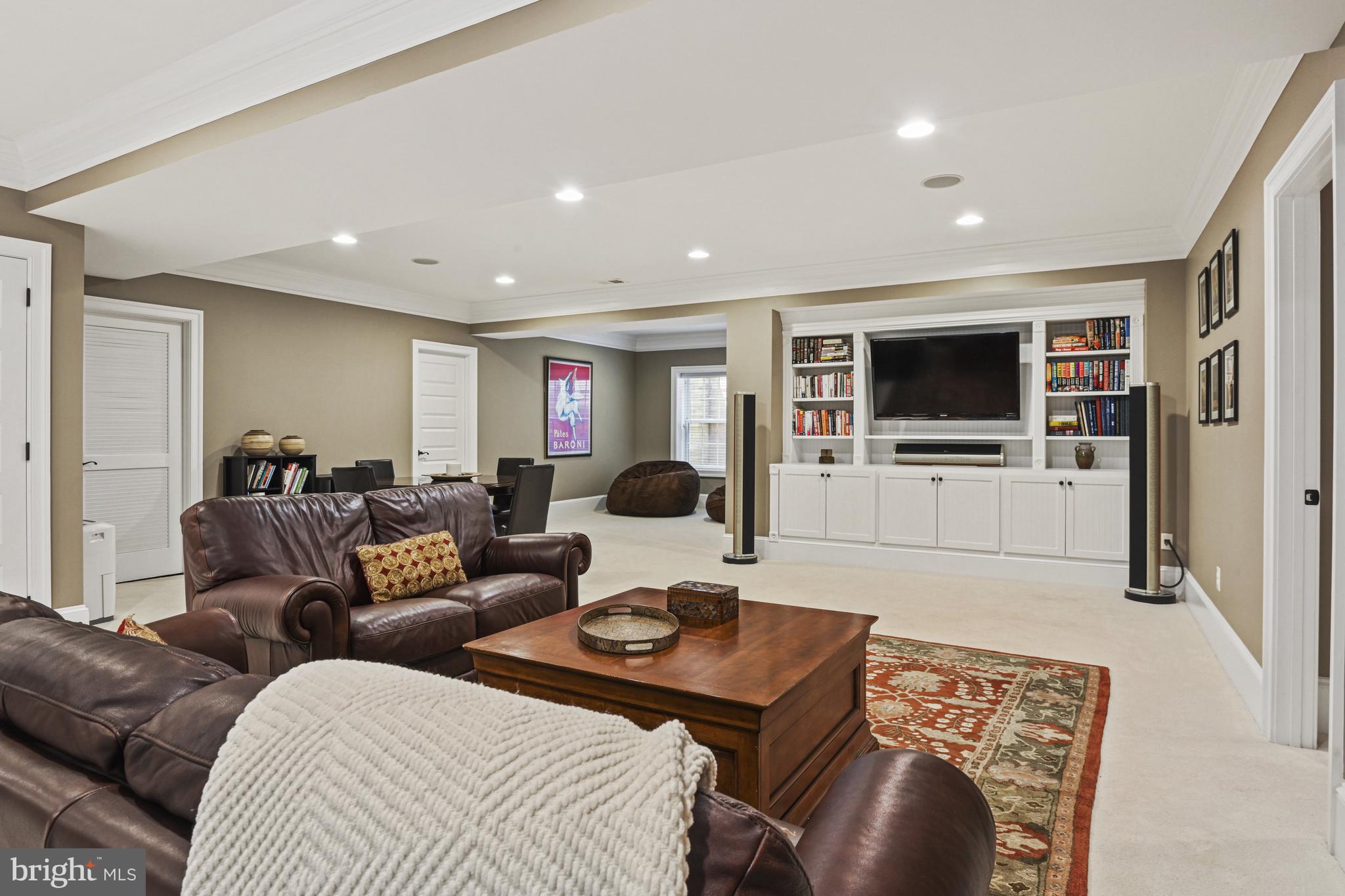 GREEN ACRES - Residential