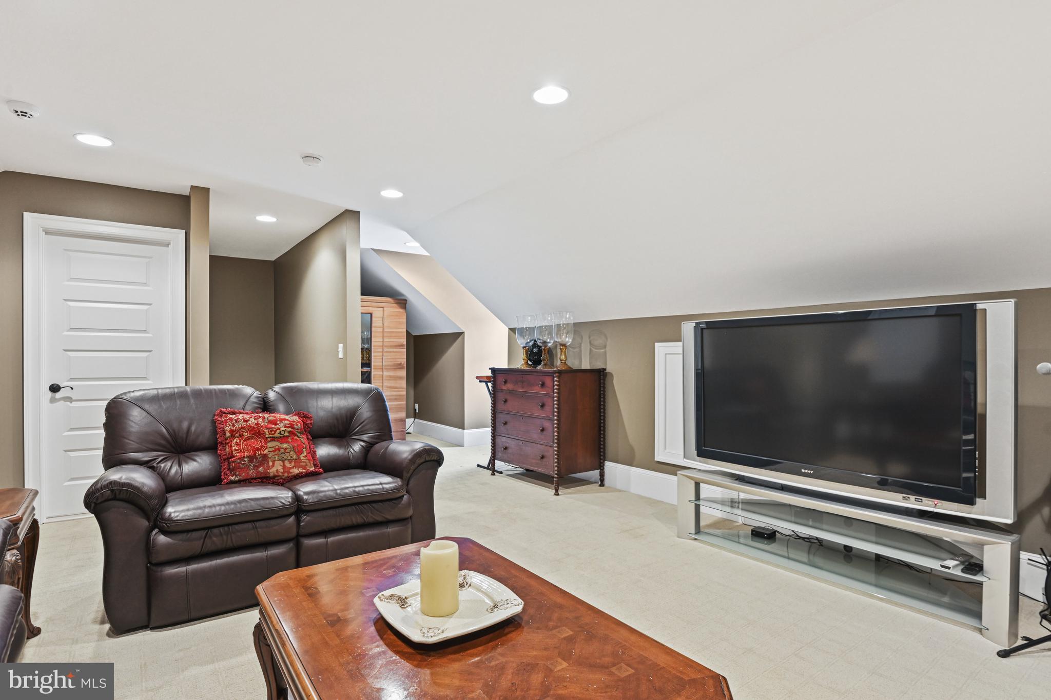 GREEN ACRES - Residential