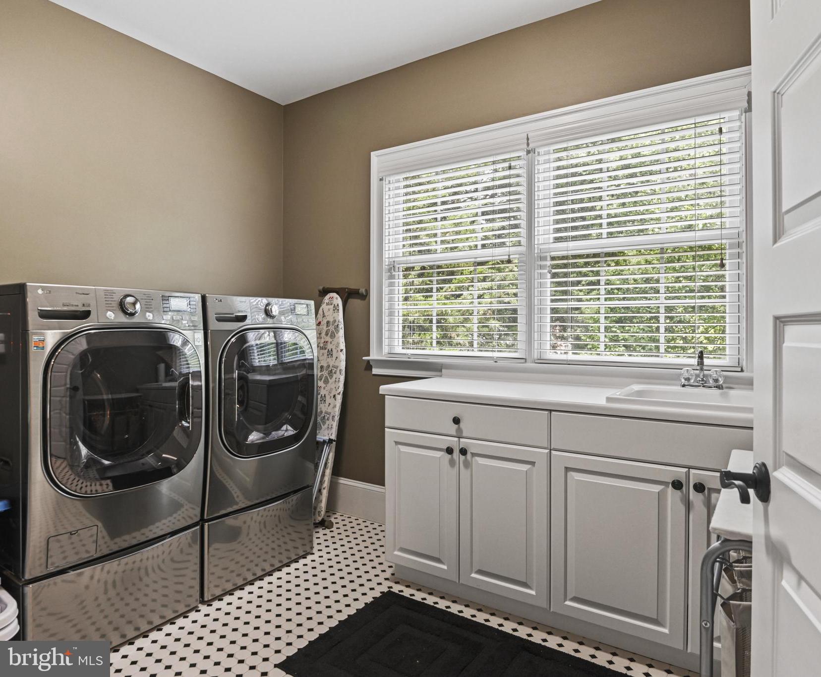 GREEN ACRES - Residential