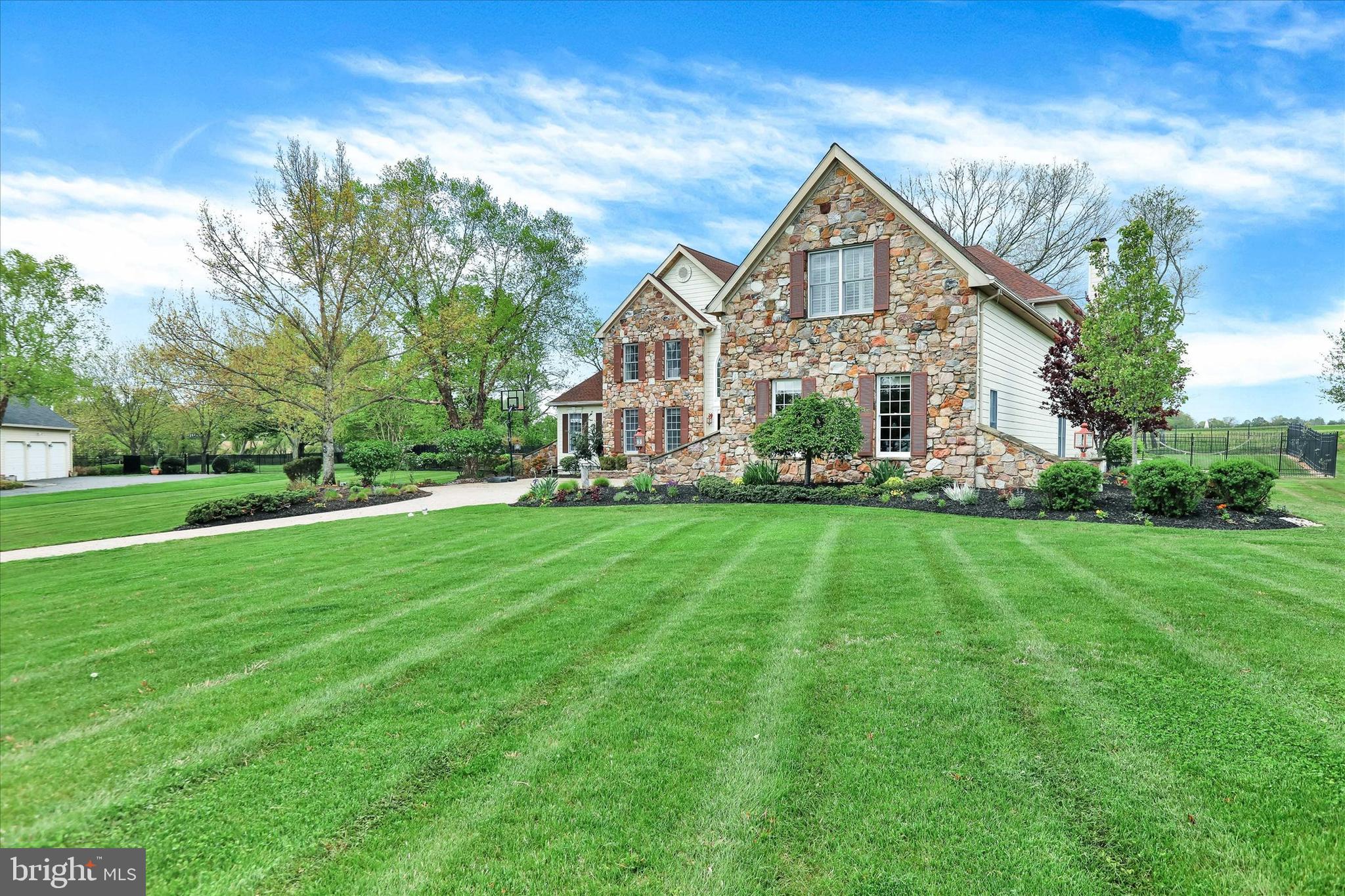 DOLINGTON ESTATES - Residential