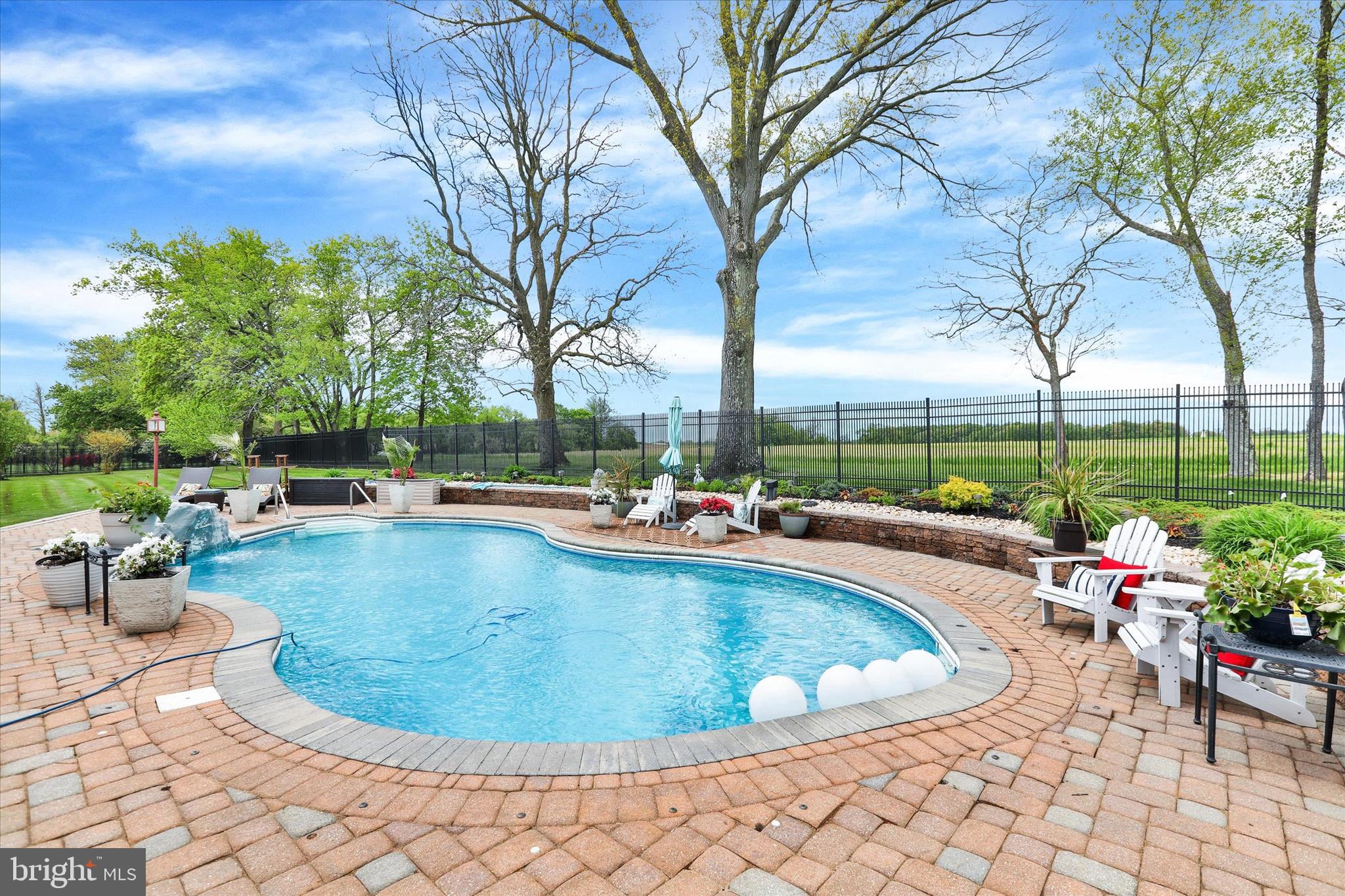 DOLINGTON ESTATES - Residential